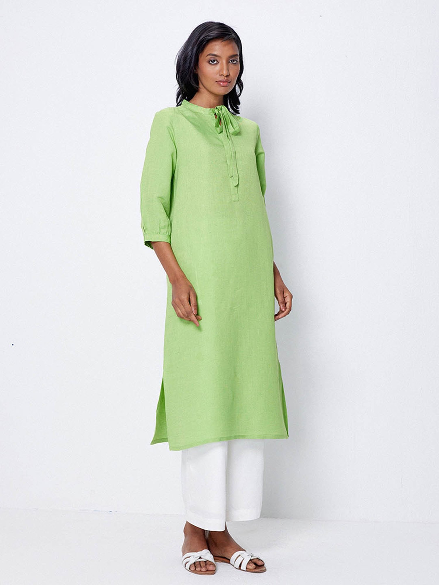 ANCESTRY Green Straight Kurta