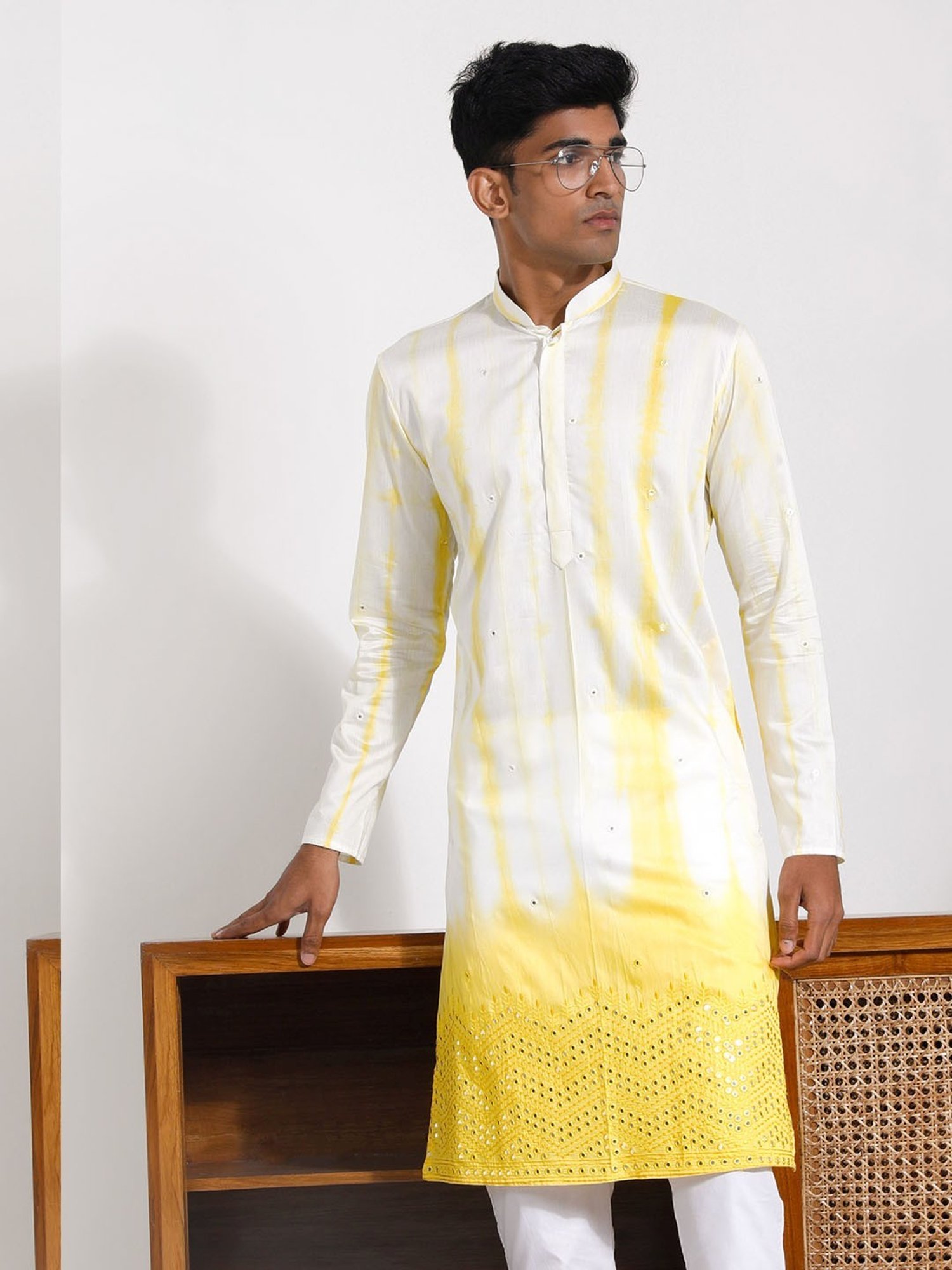 Vastramay White & Yellow Regular Fit Printed Kurta
