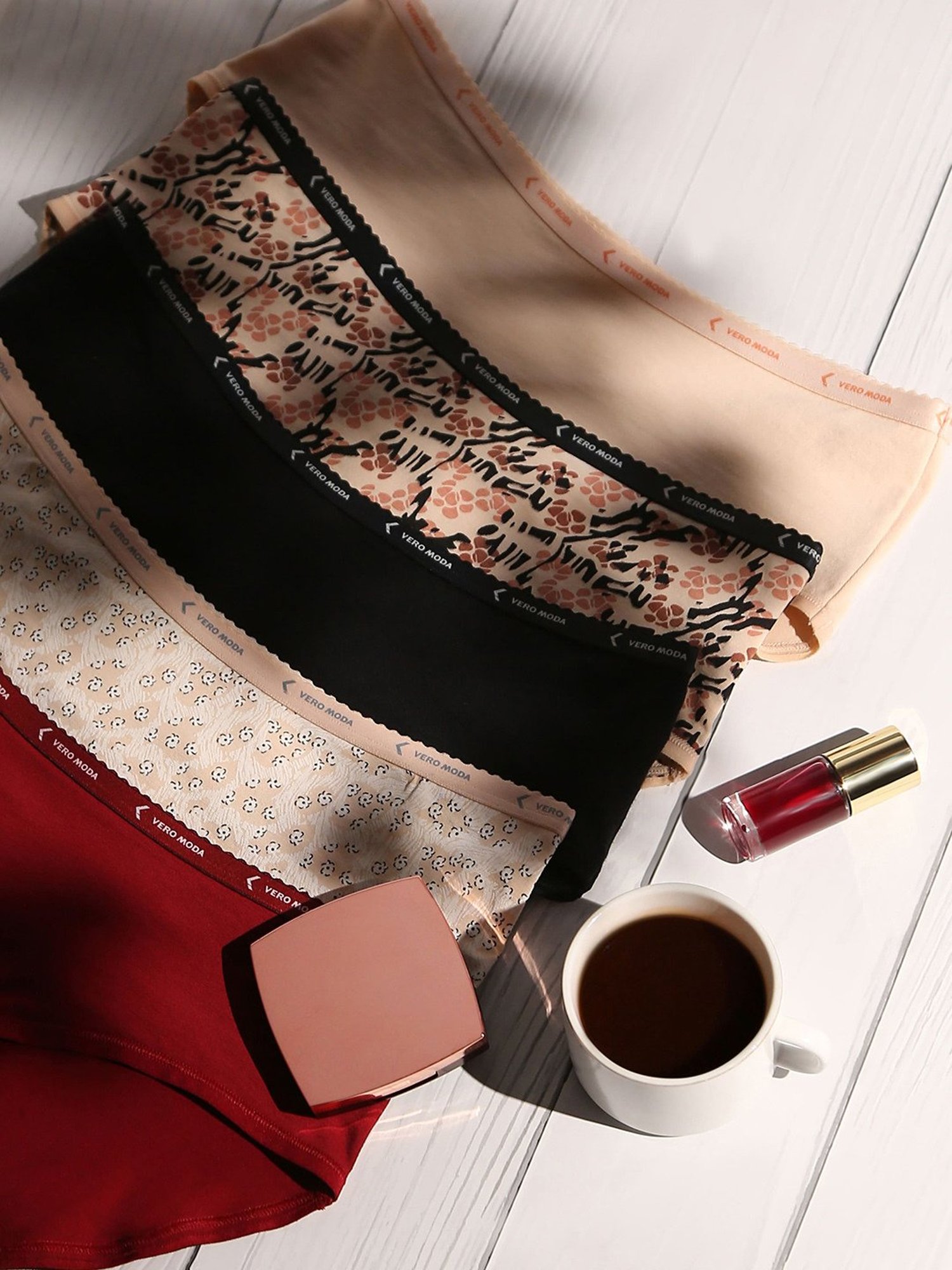 Vero Moda Intimates Multicolor Cotton Printed Hipster (Pack Of 5)