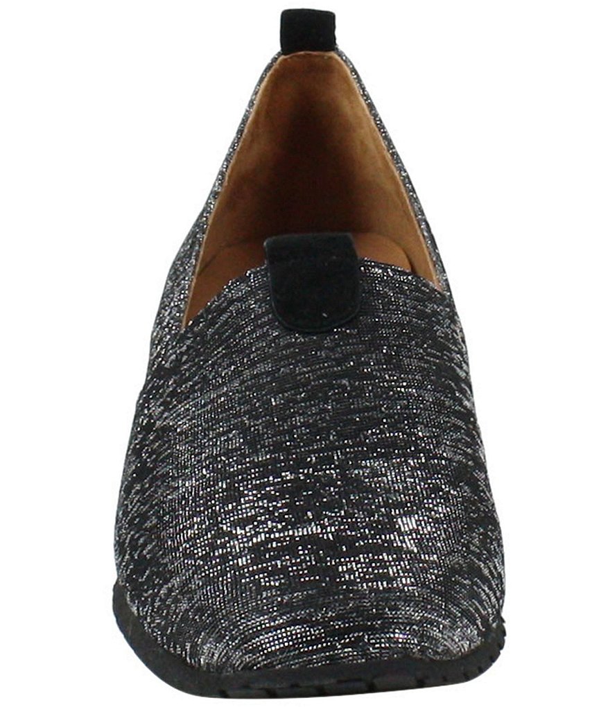 Trotters Kiera Suede Kitten Heel Pumps