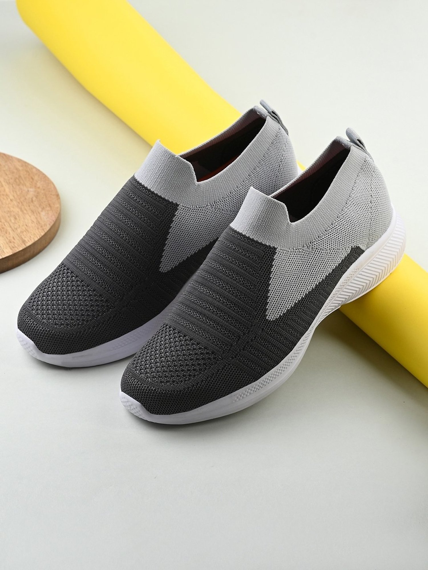 Giorgio Men's Grey Running Shoes