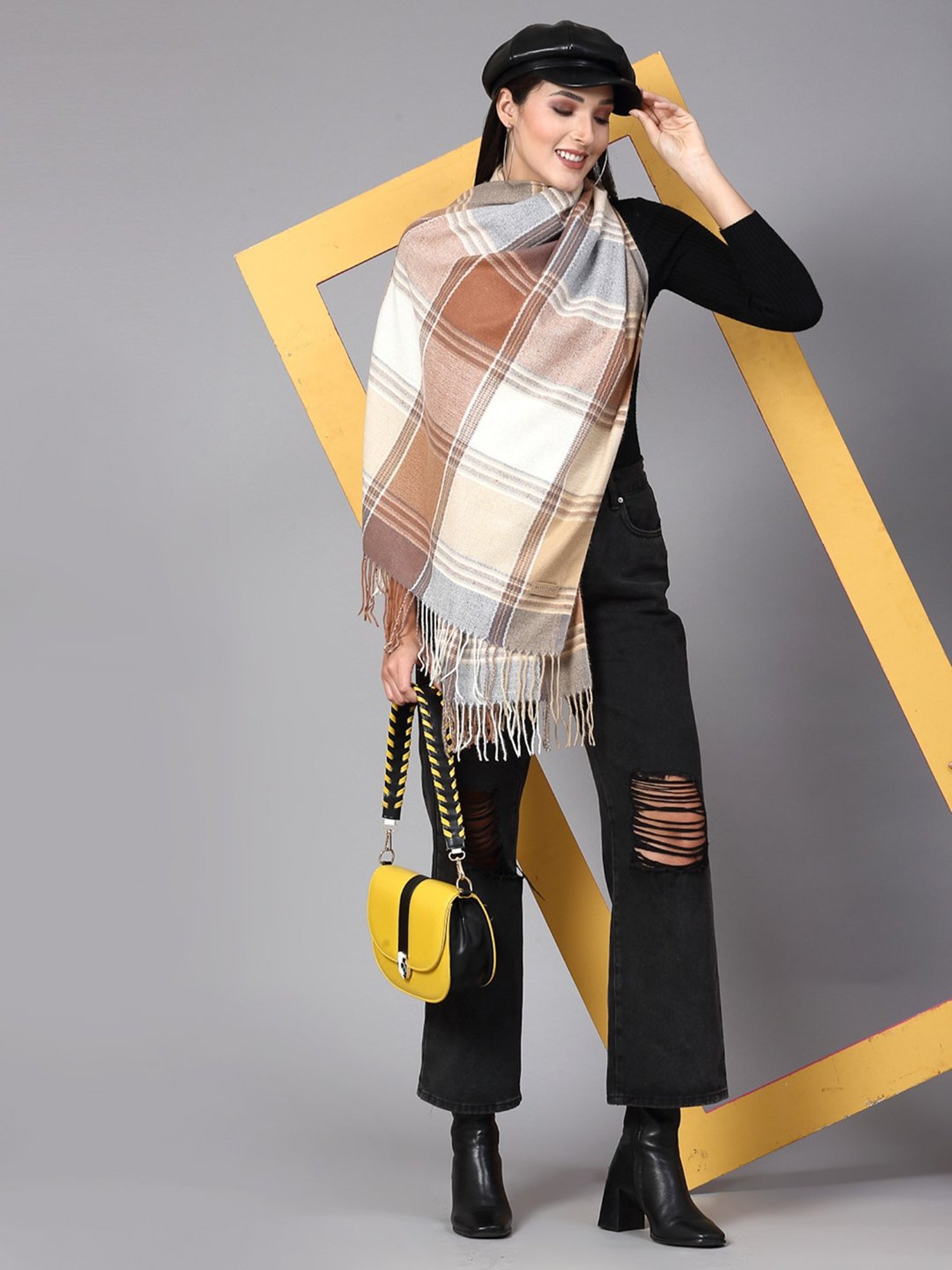 Mafadeny Cream Checks Stole