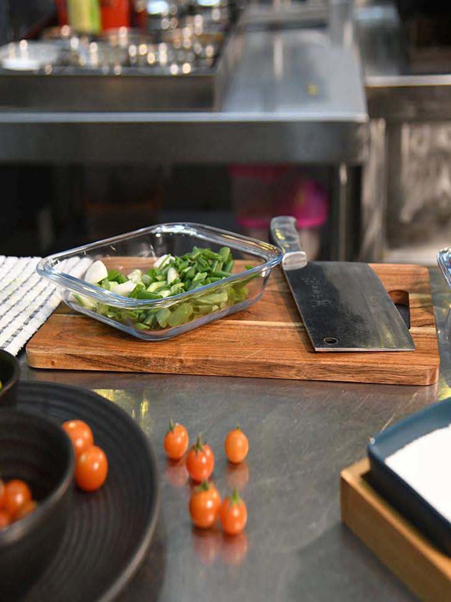 Femora Brown Wood Rectangle-Shaped Vegetable Chopping Board