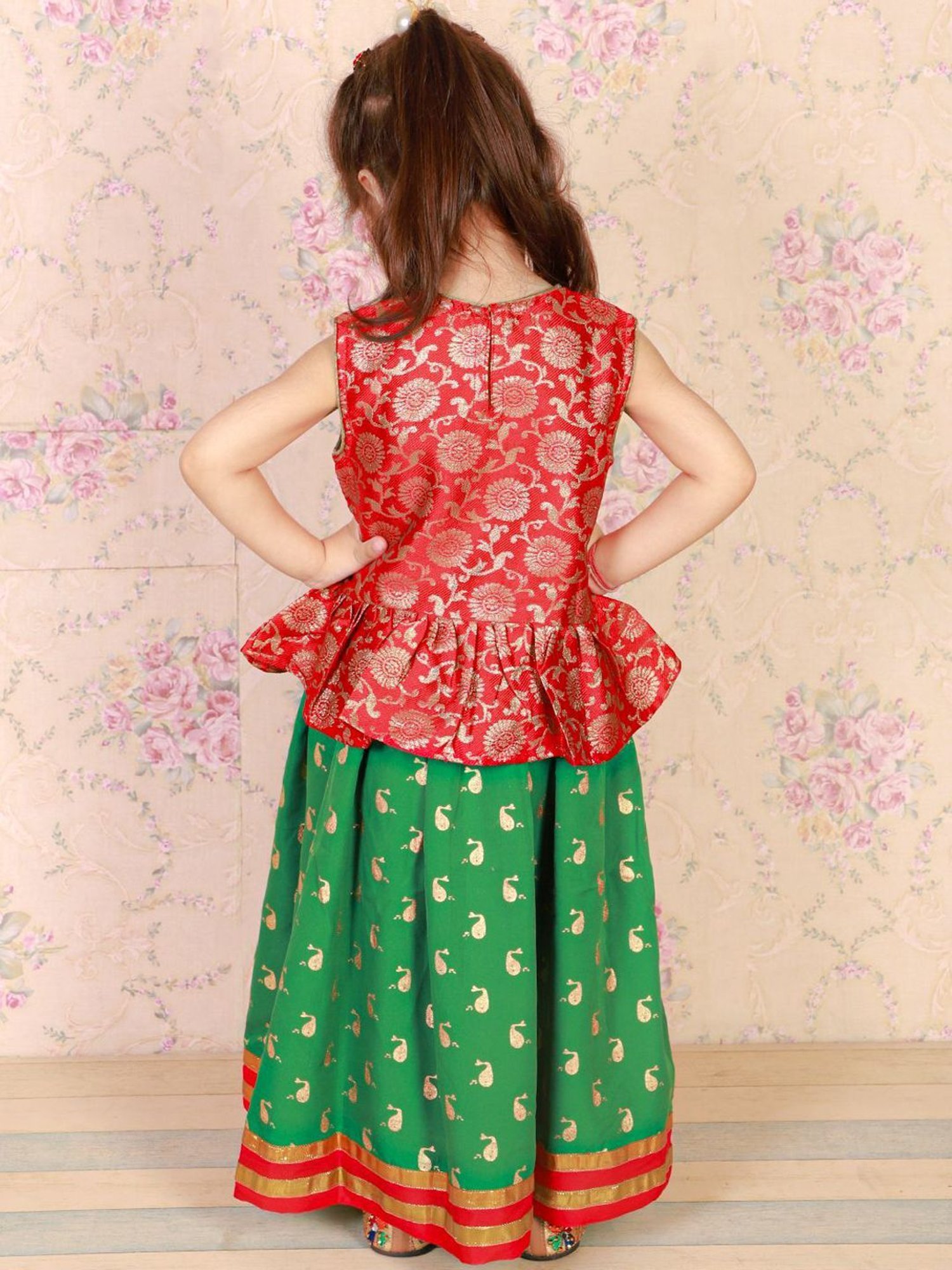 TWISHA Kids Red & Green Floral Print Top Set