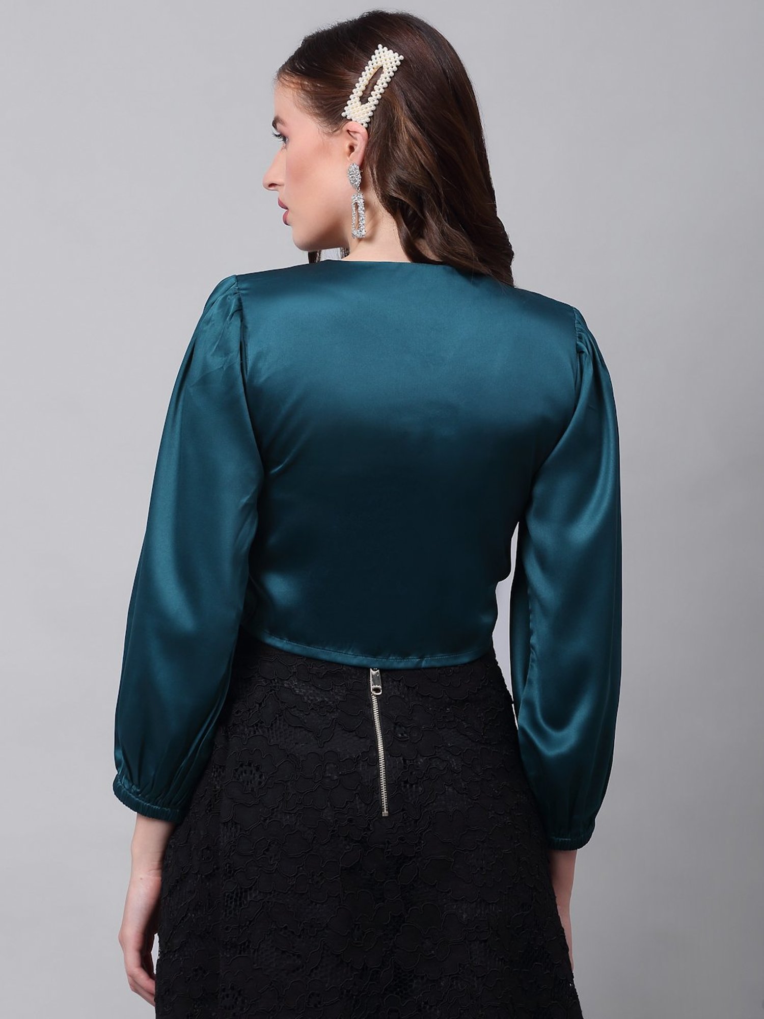 NEUDIS Teal V Neck Crop Top