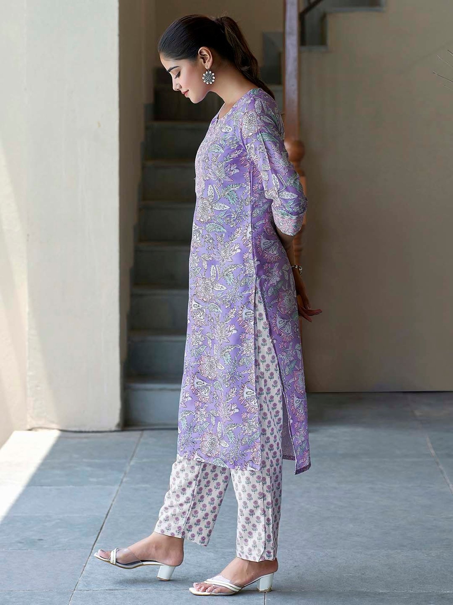 Skylee Multicolor Floral Kurta With Pant & Dupatta