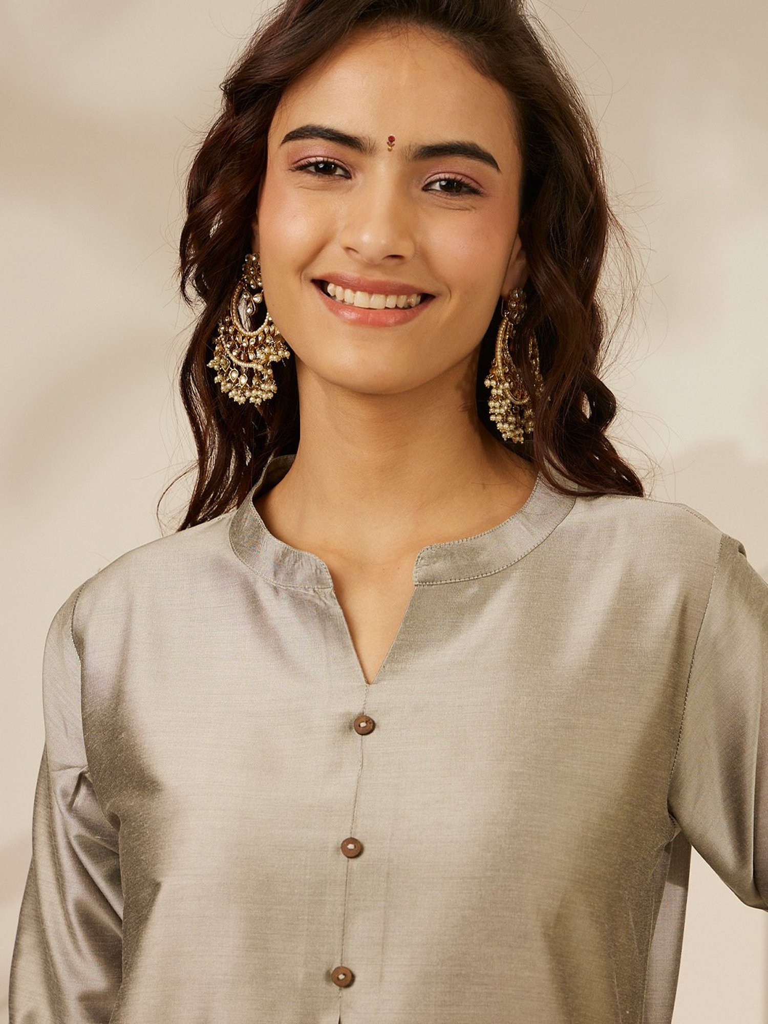 Daali Grey Viscose Mandarin Collar 3/4 Sleeves Blooming Mood Kurta with Two Pockets