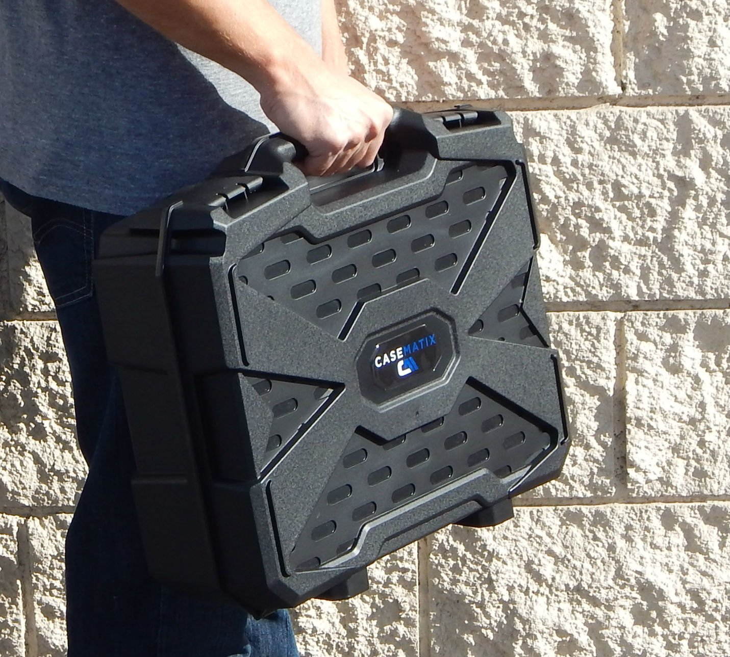 WORKFORCE Travel Video Projector Carrying Hard Case with Customizable Foam - Fits Optoma DLP, WXGA, 1080p and 3D Projectors - Models HD28DSE / HD141x / HD26 / S316 / HD131Xe