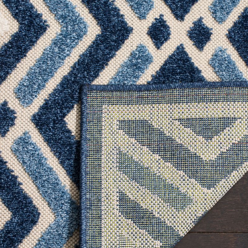 2'3" x 8' Begonia Outdoor Rug Ivory - Safavieh