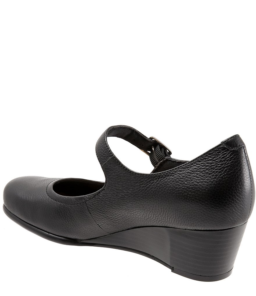 Trotters Willow Mary Jane Wedge Pumps