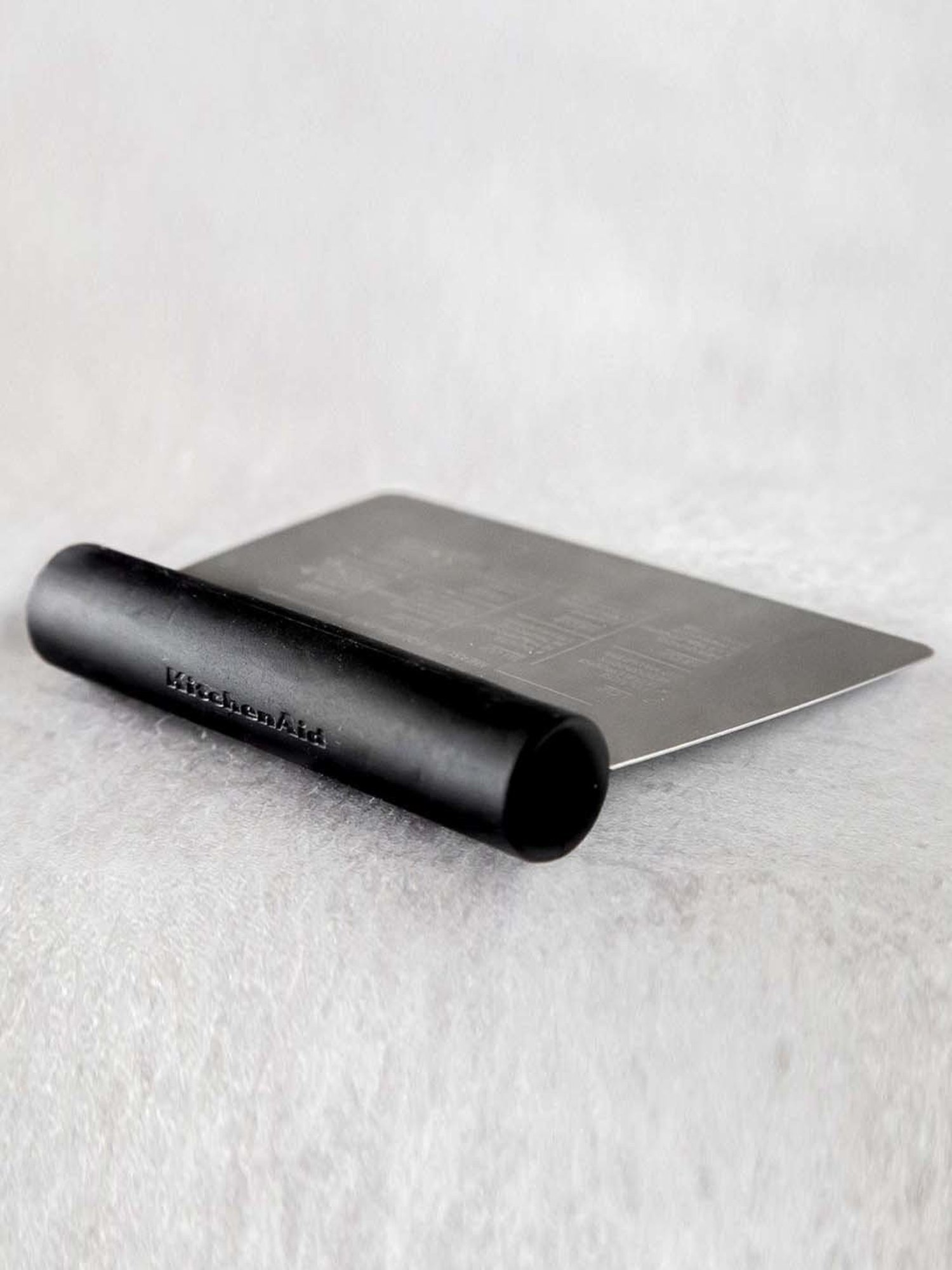 KitchenAid Black Medium All-Purpose Dough Cutter & Scraper