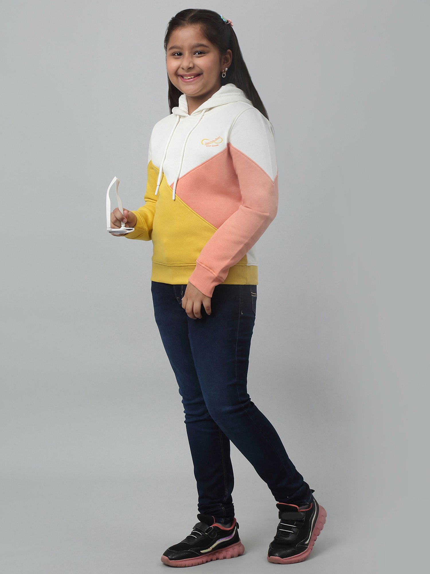 Cantabil Kids Yellow Color Block Full Sleeves Sweatshirt