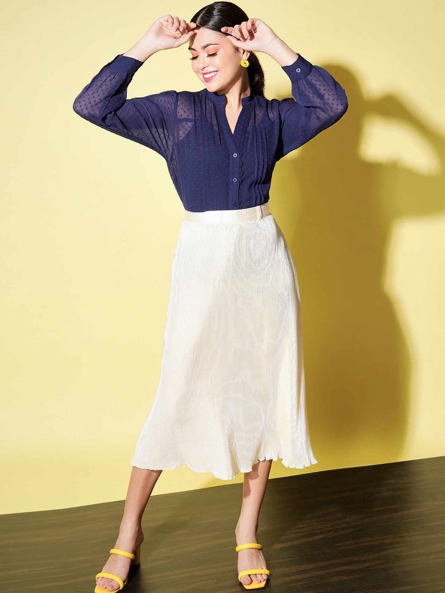 Trend Arrest Navy Self Design Casual Shirt