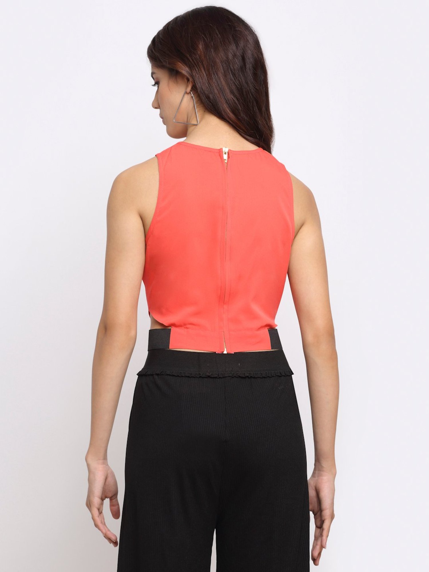 NEUDIS Coral Round Neck Crop Top