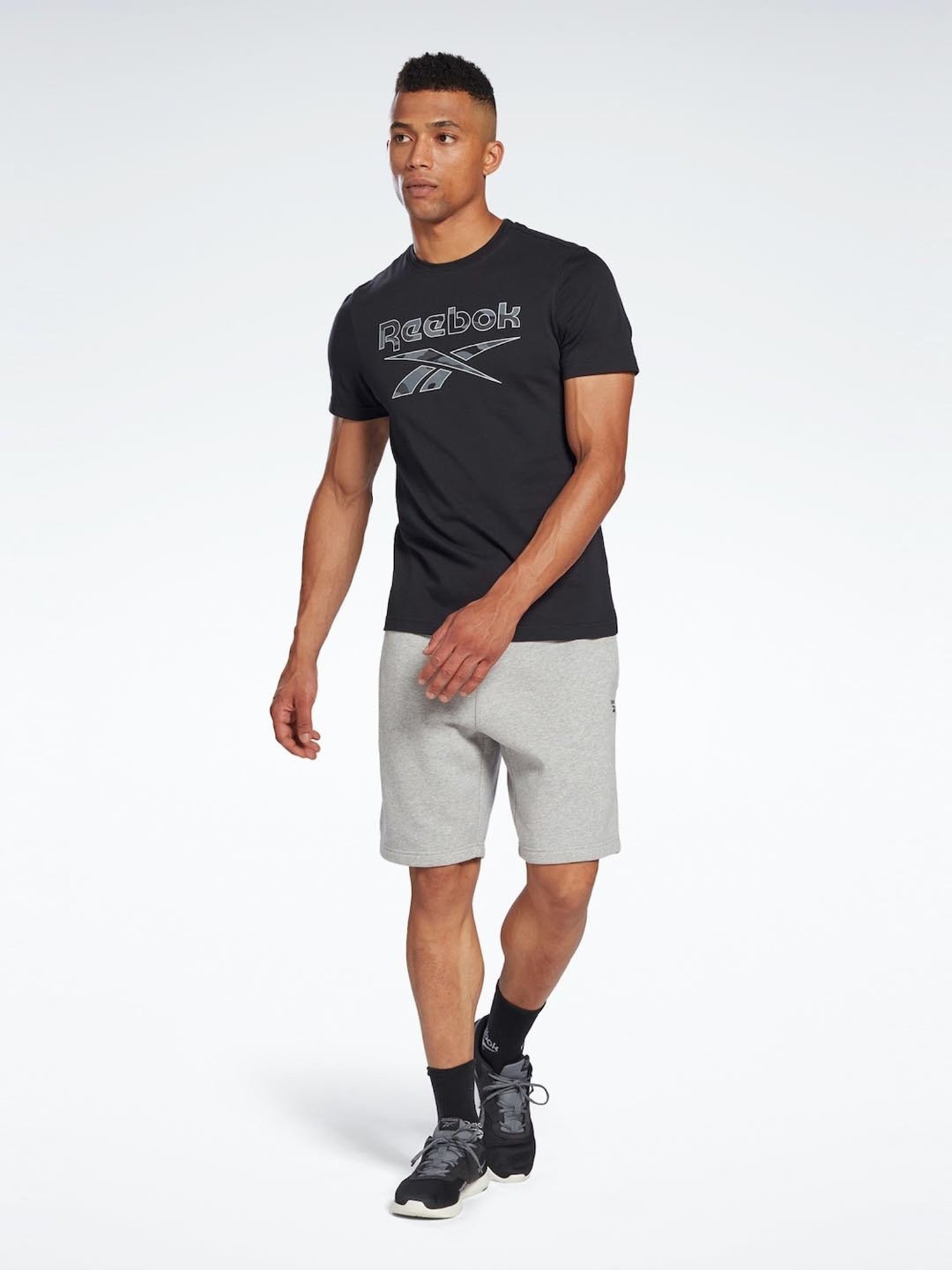 Reebok Black Cotton Slim Fit Printed T-Shirt