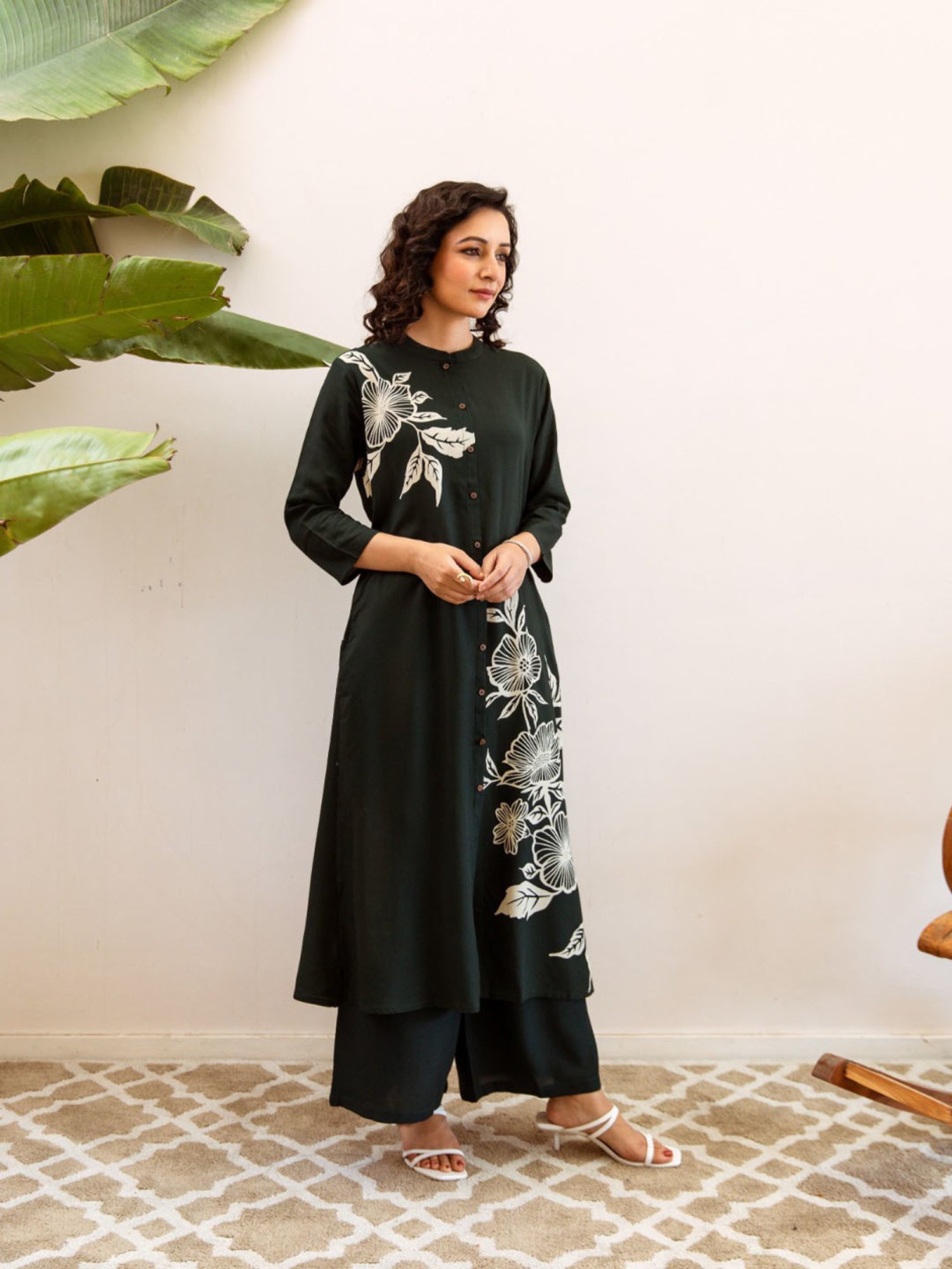 Autumnlane Jagdeep Ebony Printed Kurta Pant Set