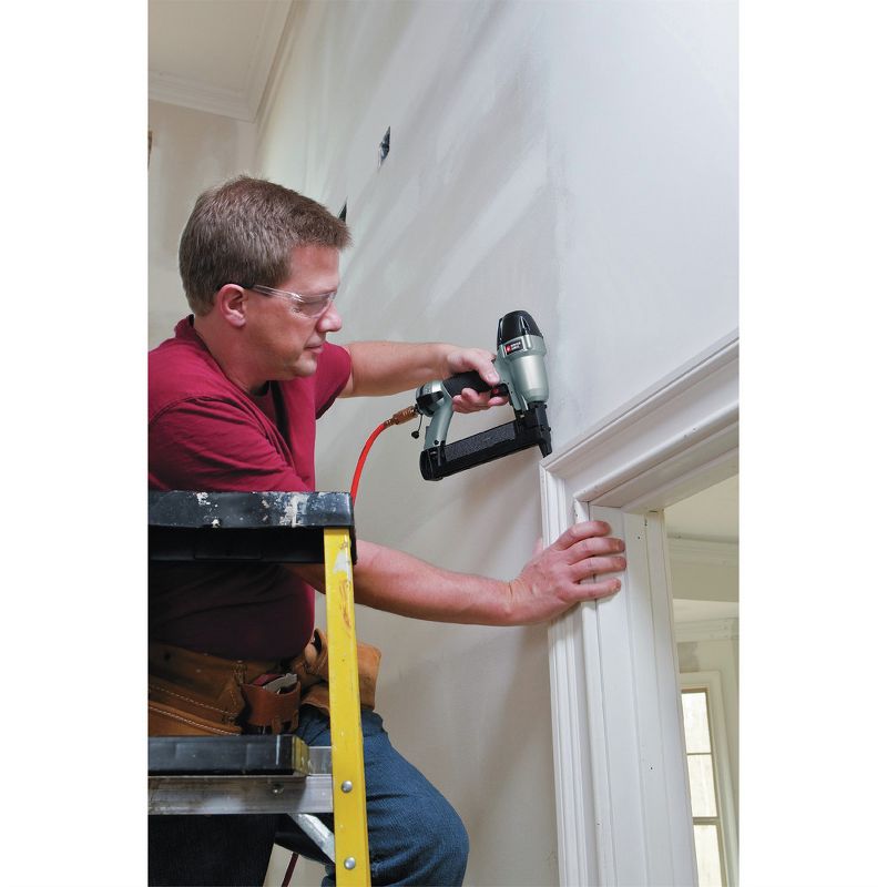 Porter-Cable NS150BR 18 Gauge 1/4 in. Crown 1-1/2 in. Narrow Crown Stapler Kit