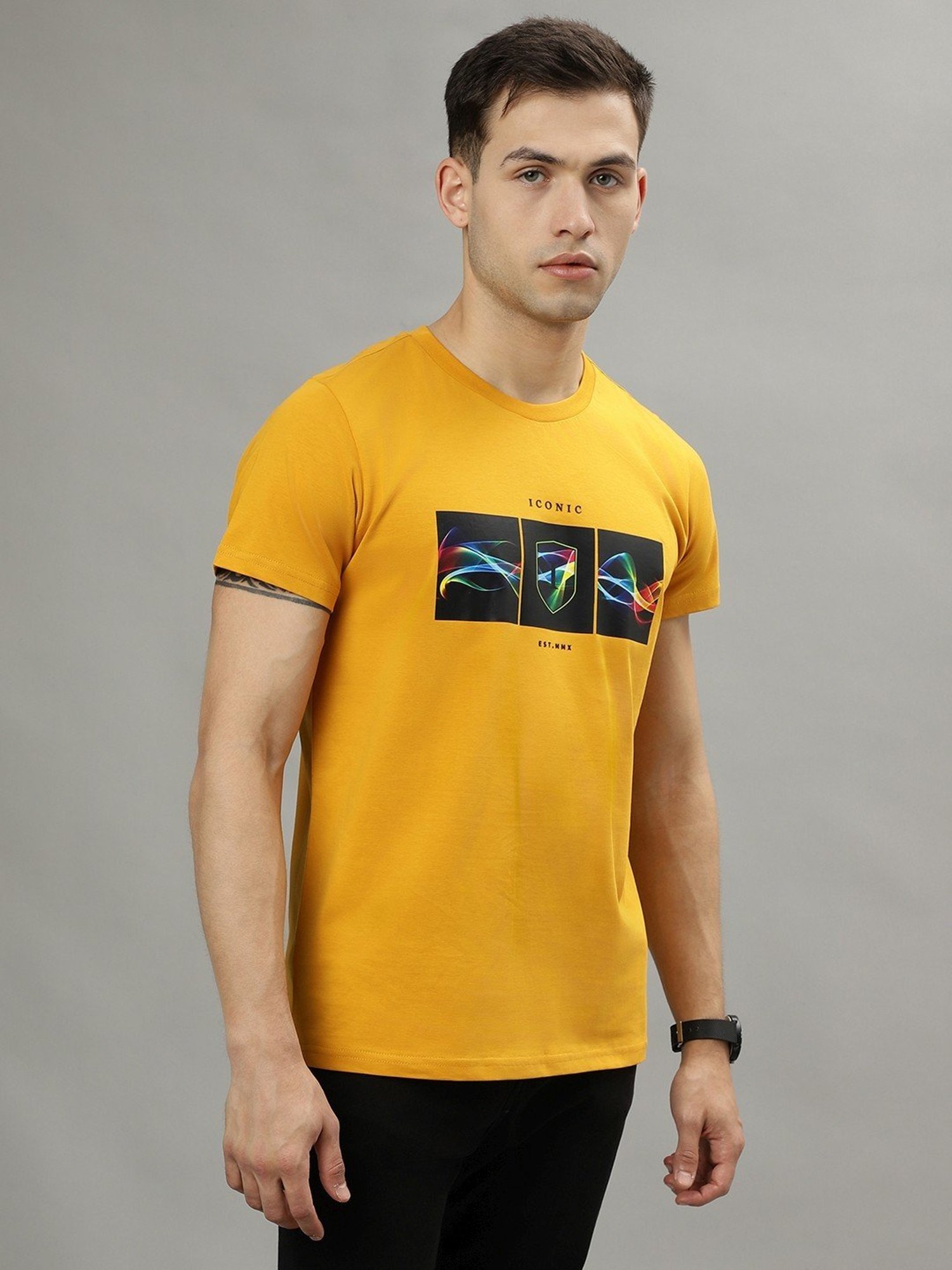 Iconic Men Graphic Regular Fit Cotton T-shirt