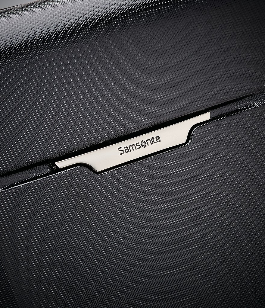 Samsonite Winfield 3 DLX Medium Spinner