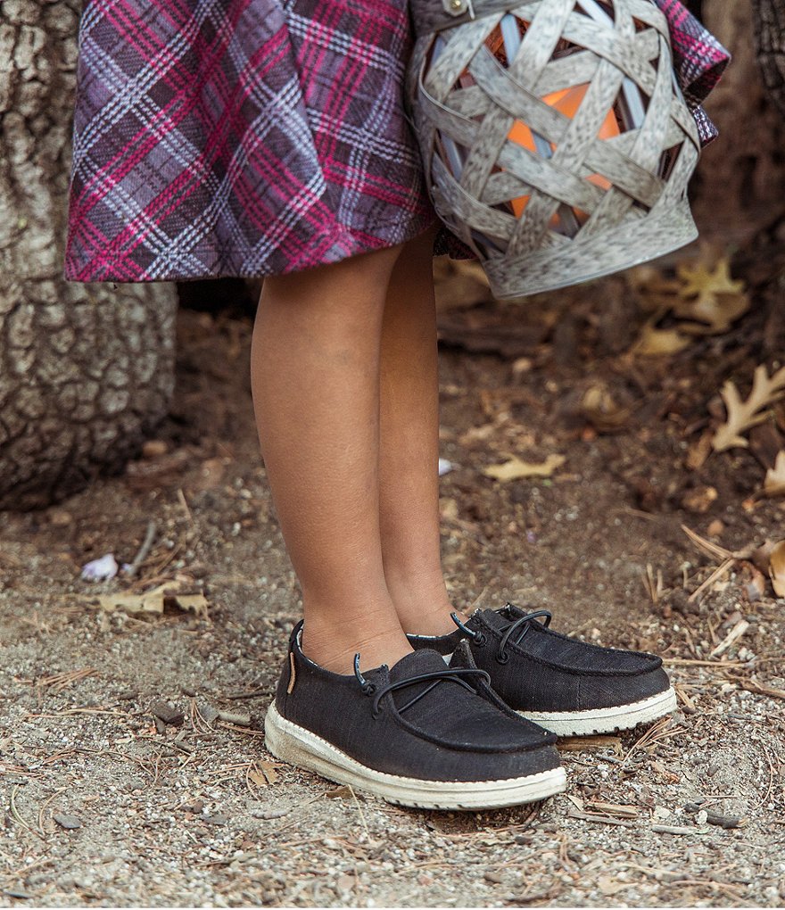 Hey Dude Girls' Wendy Linen Washable Slip-Ons (Youth)