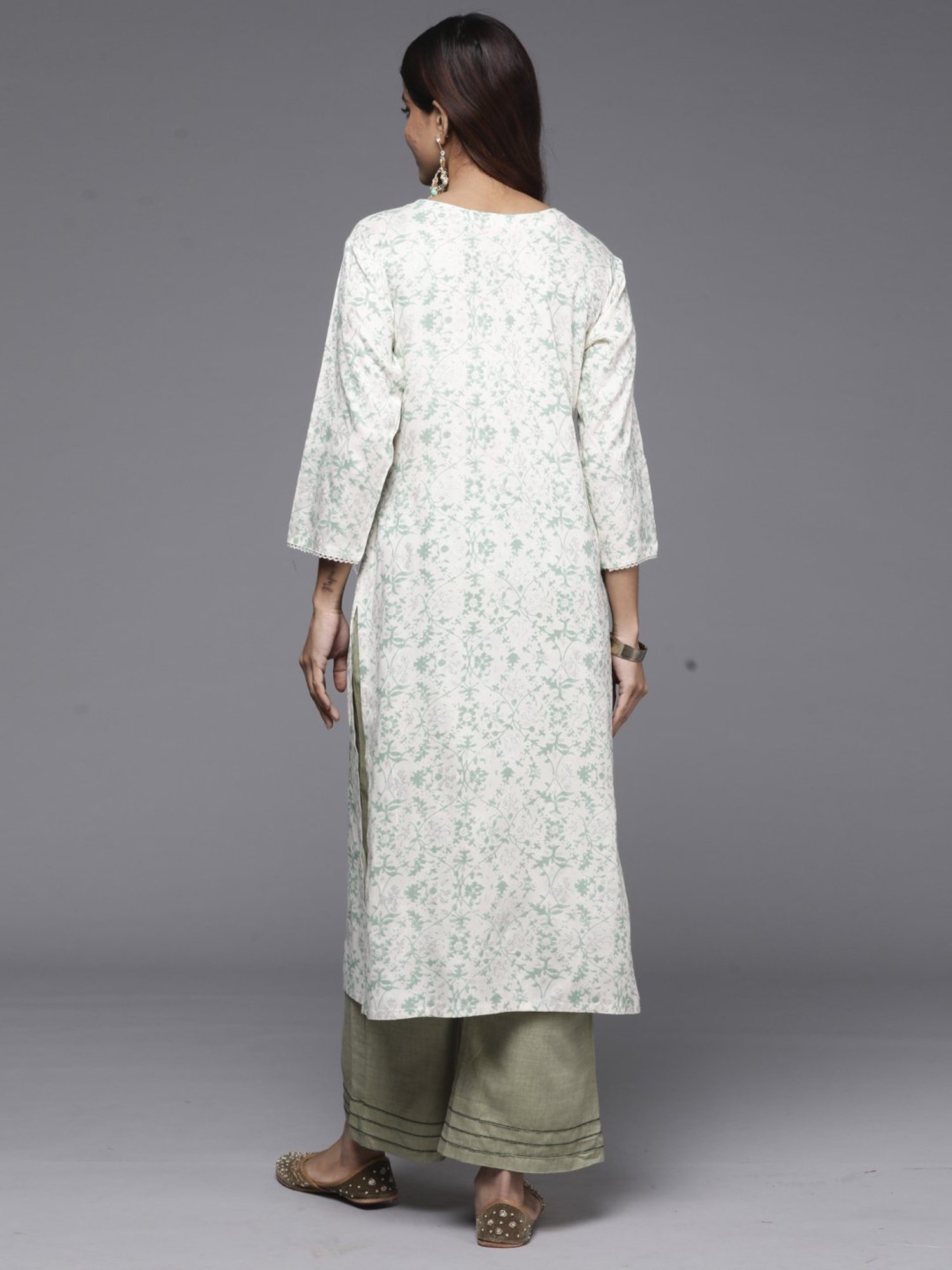 Indo Era Off-White & Green Embroidered Straight Kurta