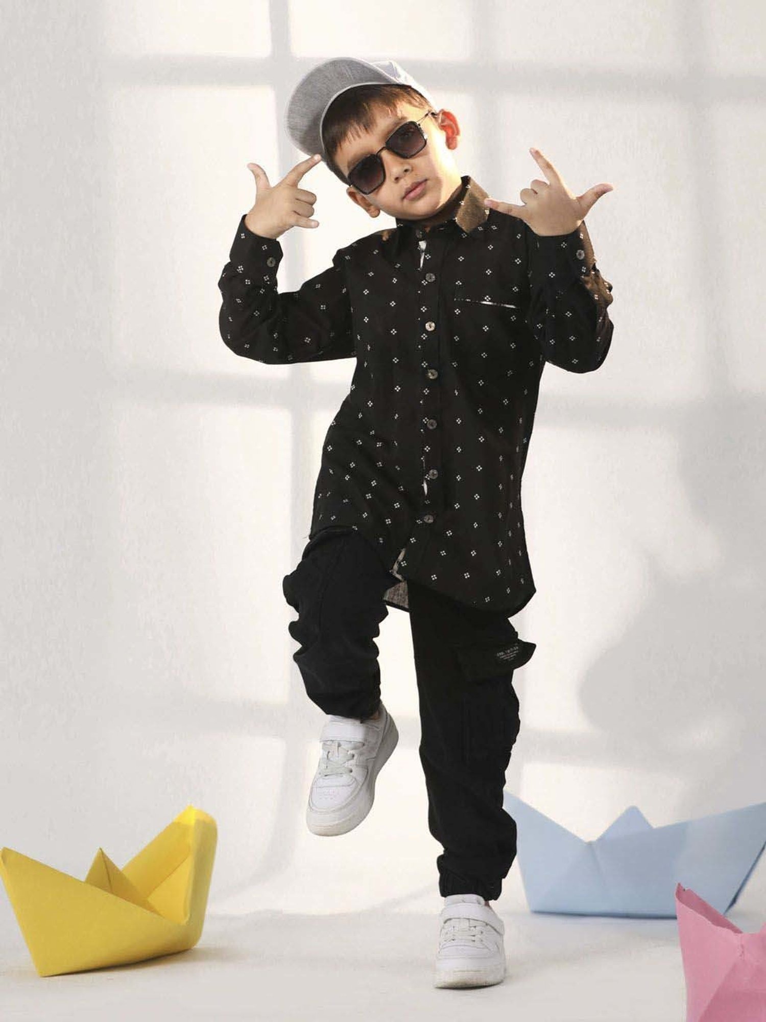 VASTRAMAY Boys Black Cotton Self Full Sleeves Shirts