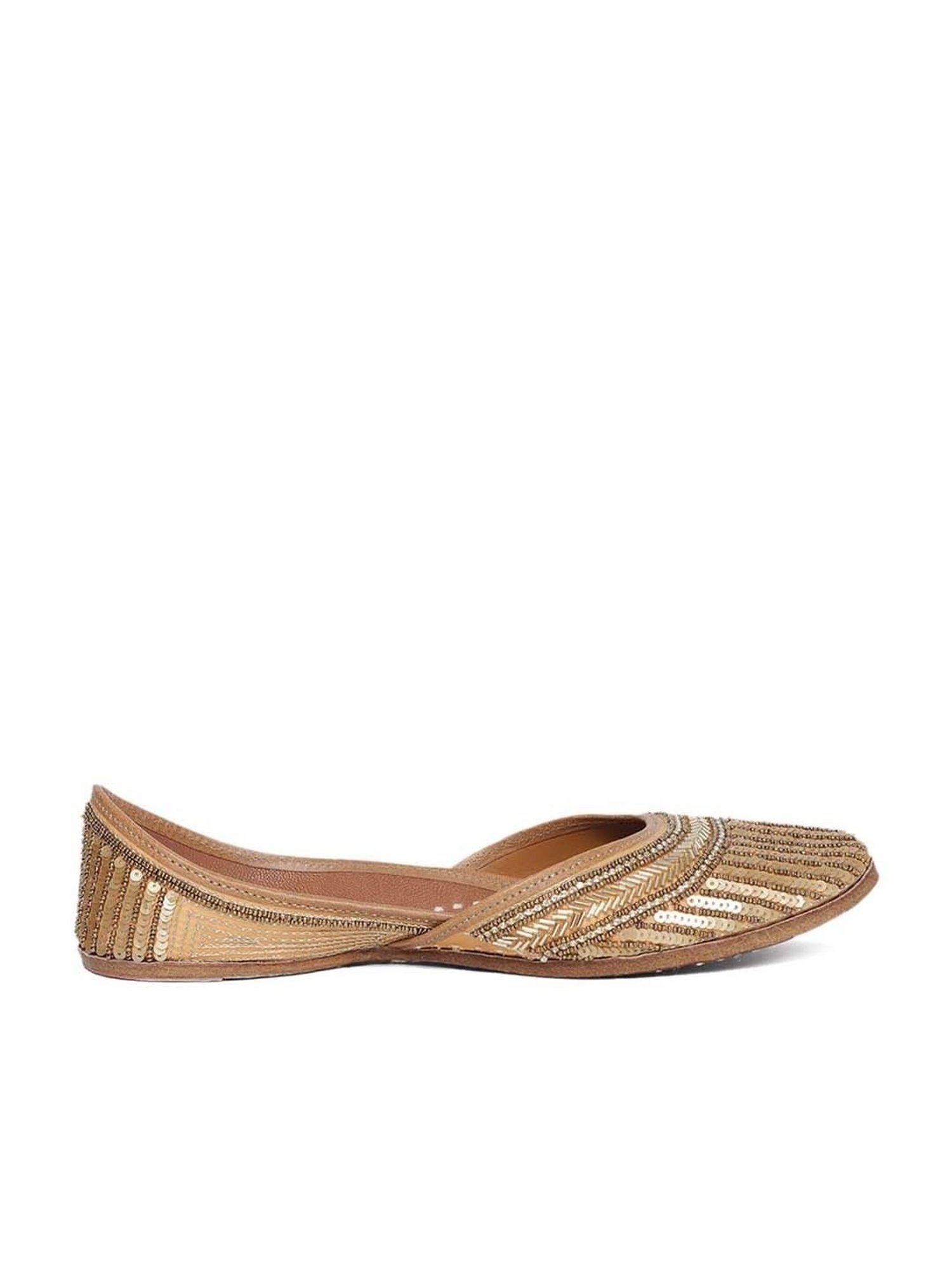 Glam Story Women's Gold Ethnic Juttis
