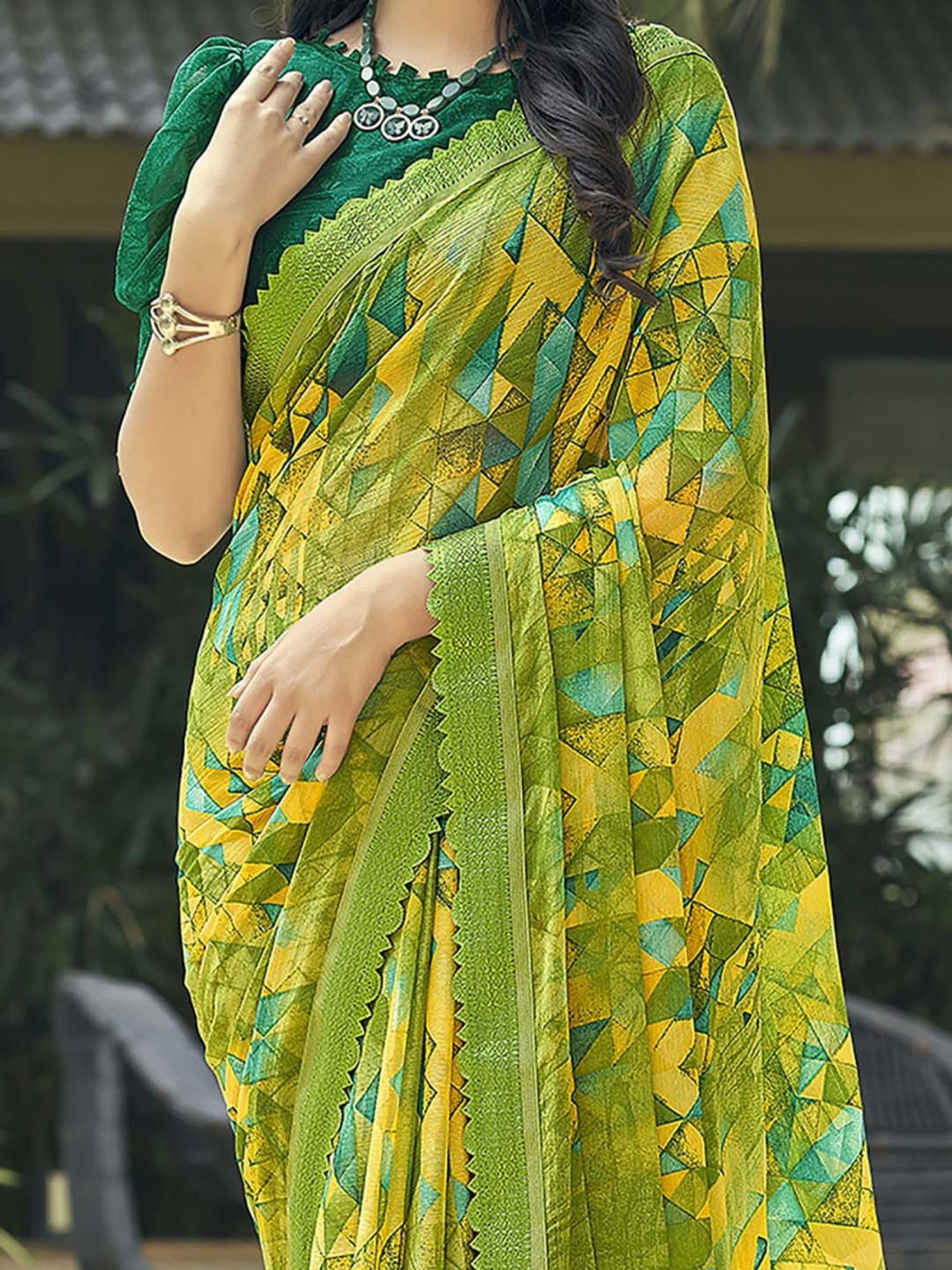 Saree Mall Green Printed Saree With Unstitched Blouse