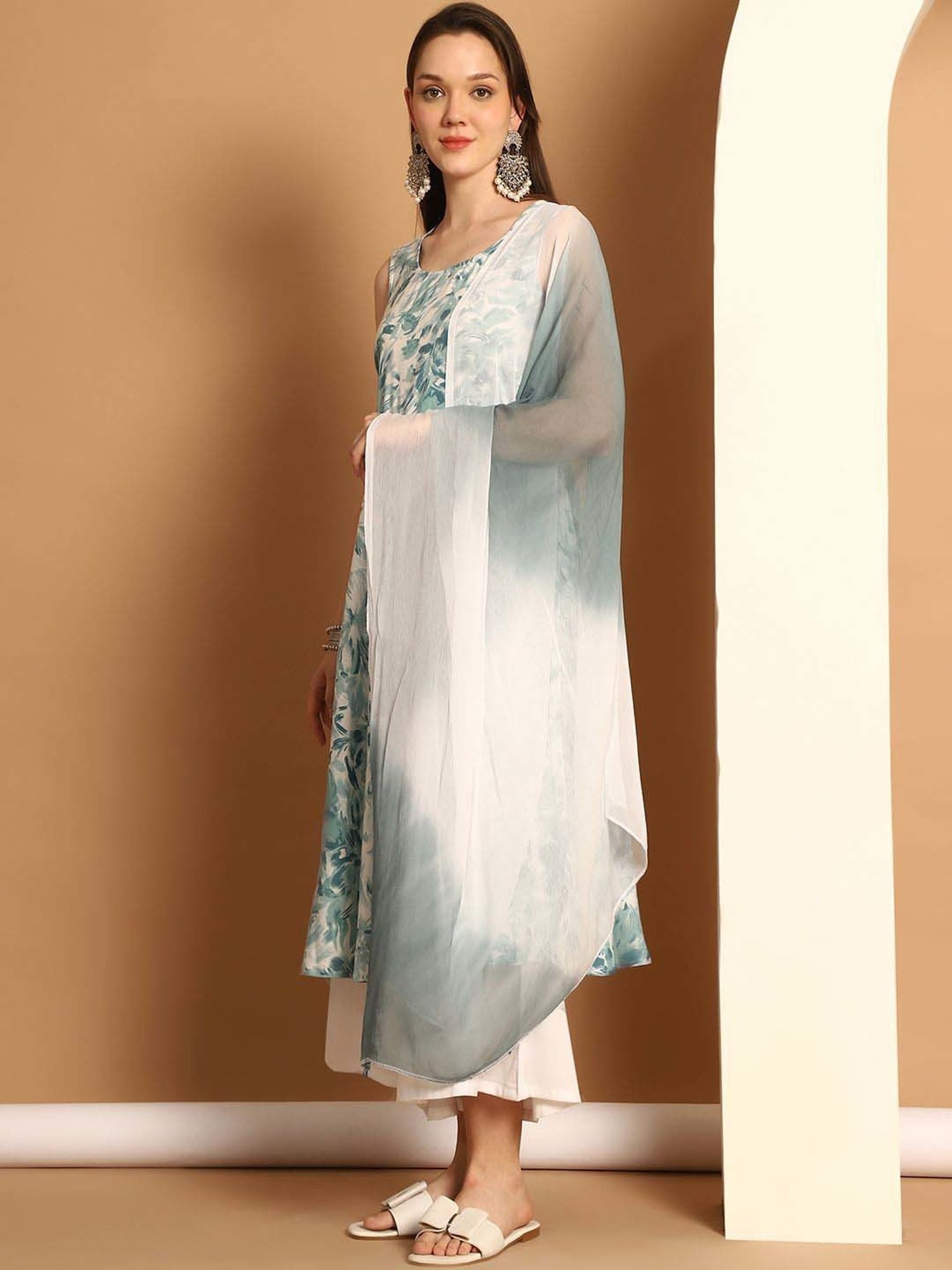 Jompers Blue & White Printed Kurta Palazzo Set With Dupatta