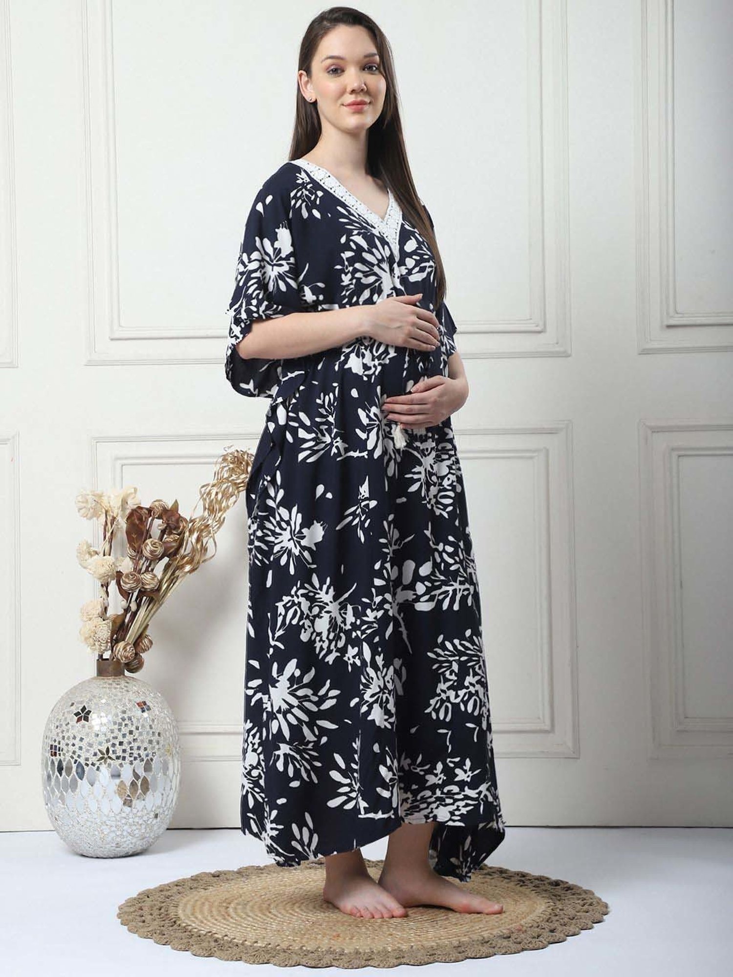 Secret Wish Black Rayon Floral Straight Kaftan