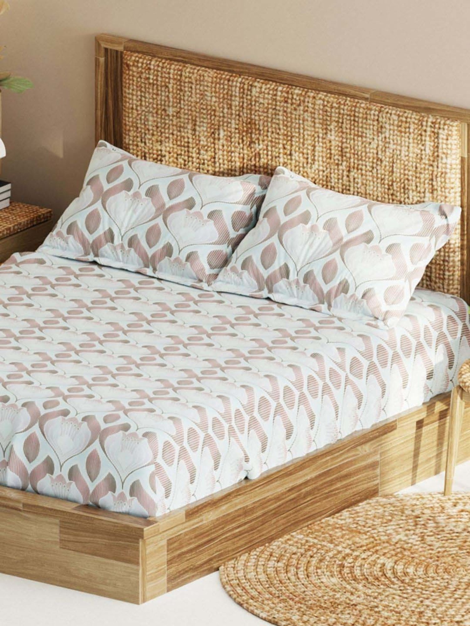 Bianca Monkler Coral 210 TC Cotton King Bedsheet with 2 Pillow Covers