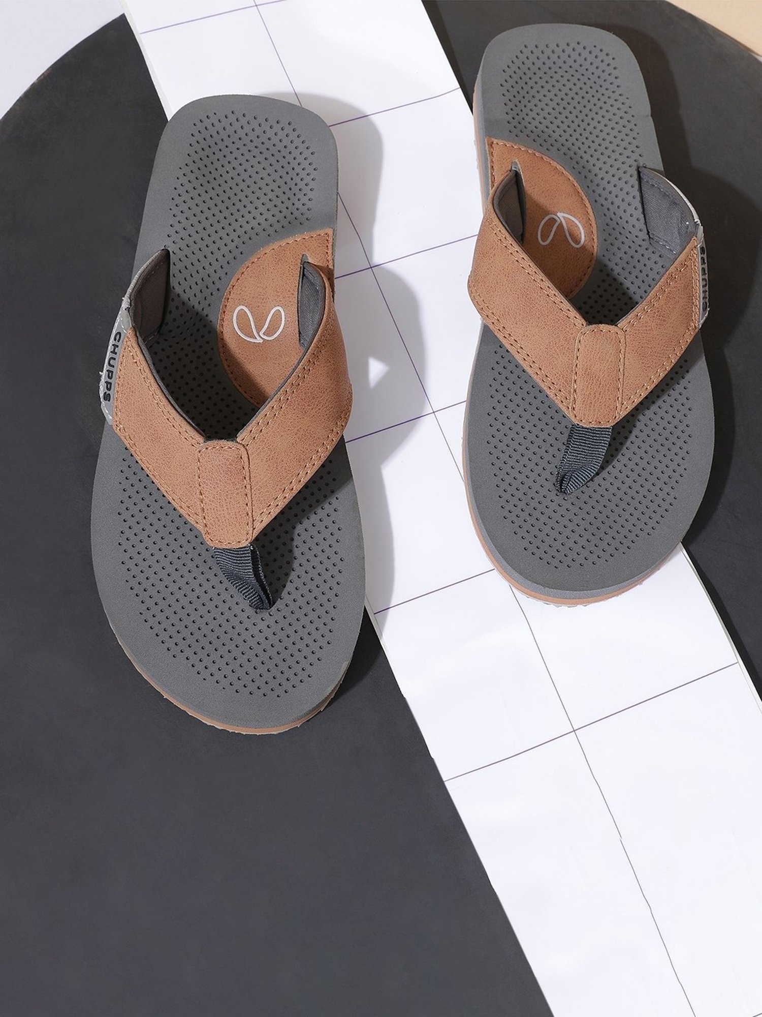 Chupps Men's Grey Flip Flops