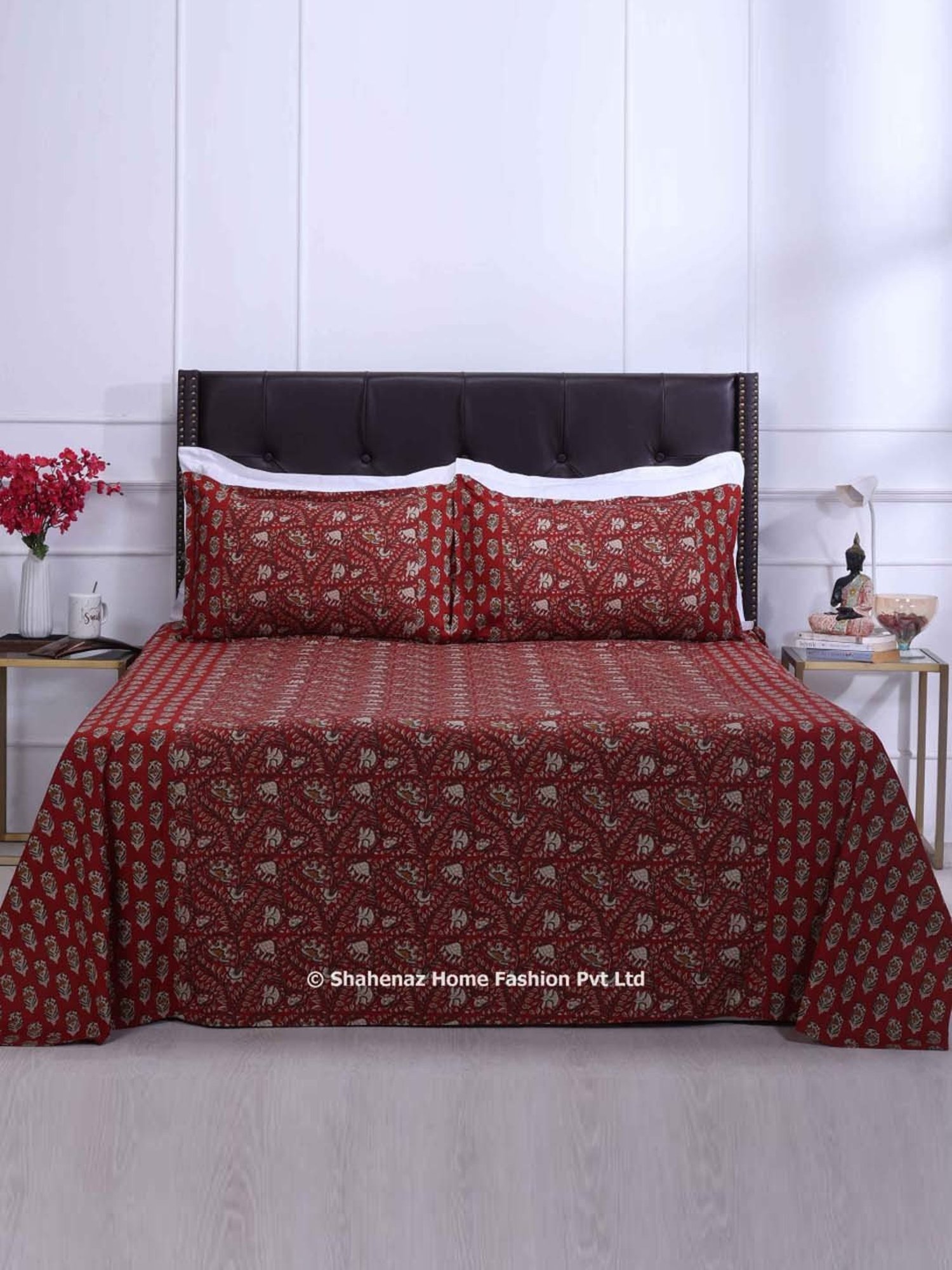 Shahenaz Red 120 TC Cotton Rahat Azmina Jaal Double Bedsheet with 2 Pillow Covers