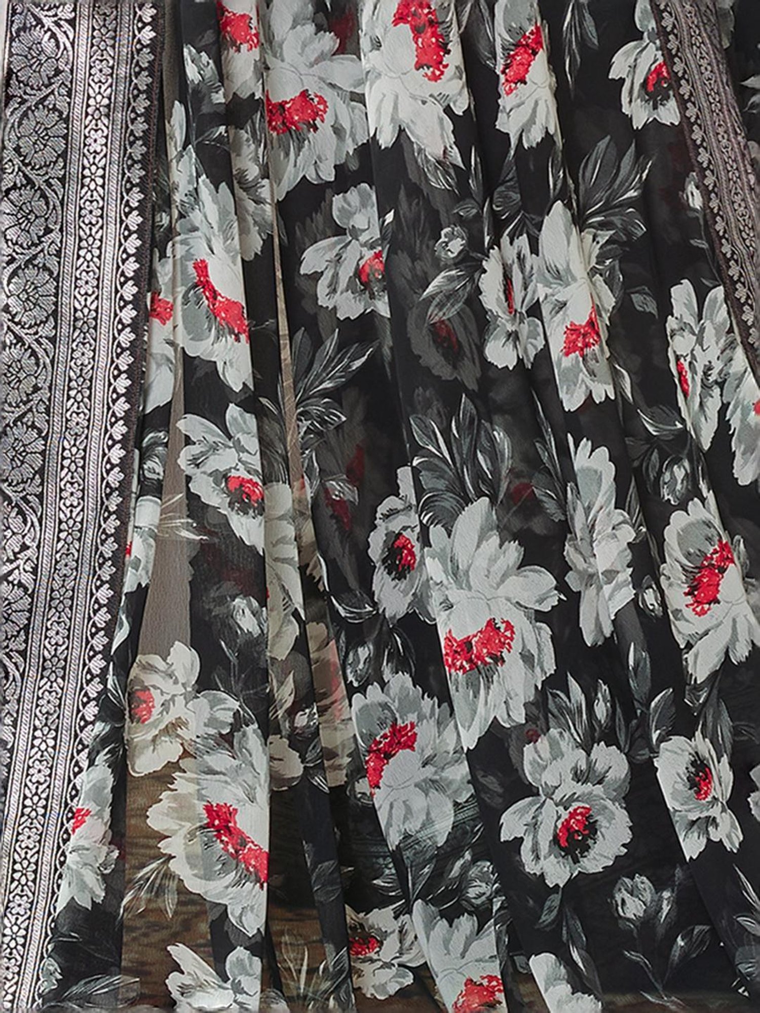 Satrani Black Floral Print Saree With Unstitched Blouse