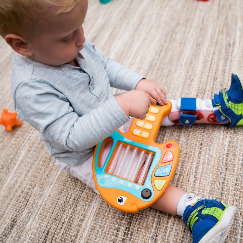 Infantino Go gaga! Lights & Music Learning Fish Guitar