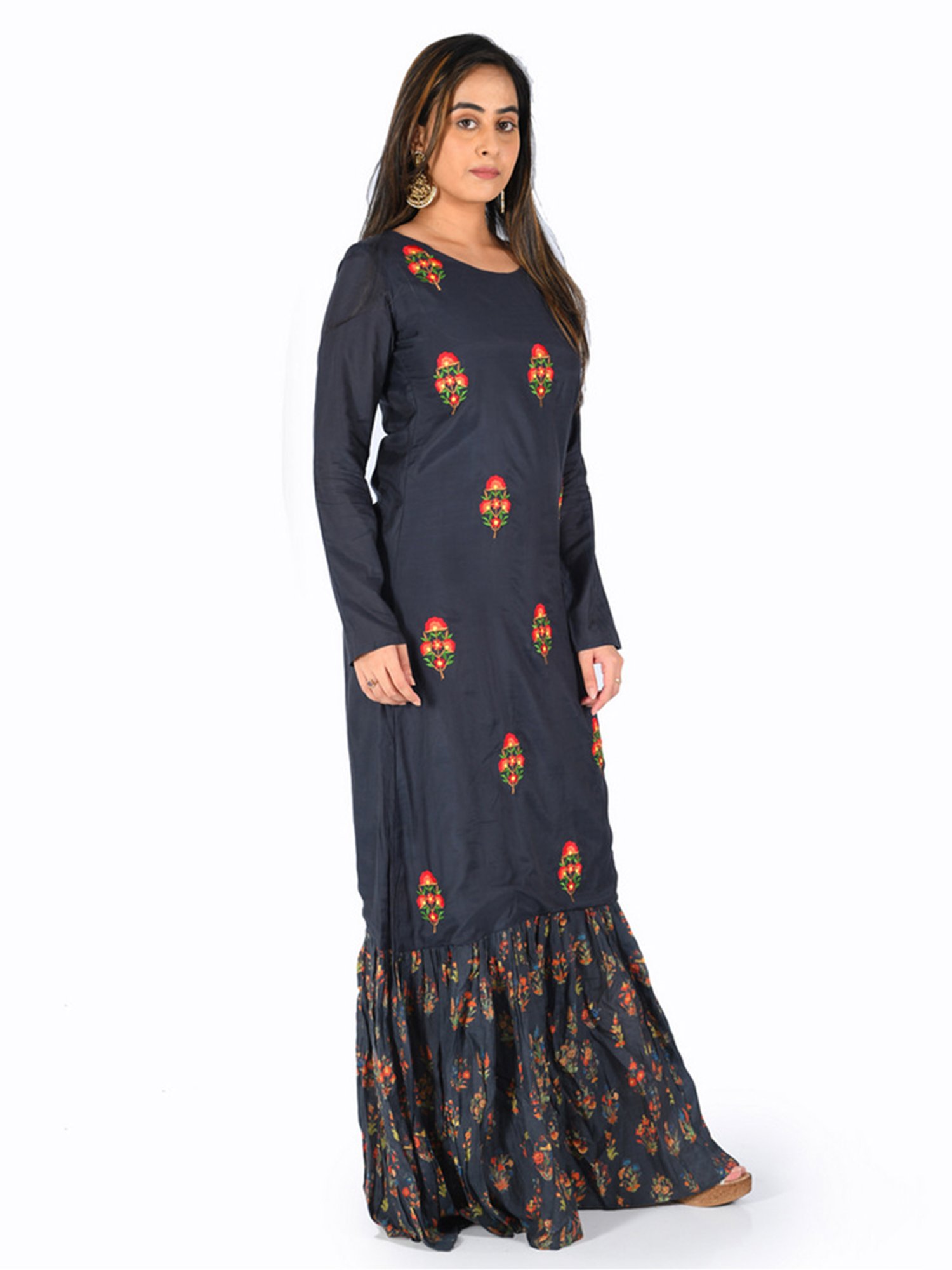 Neeru's Navy Embroidered Straight Kurta