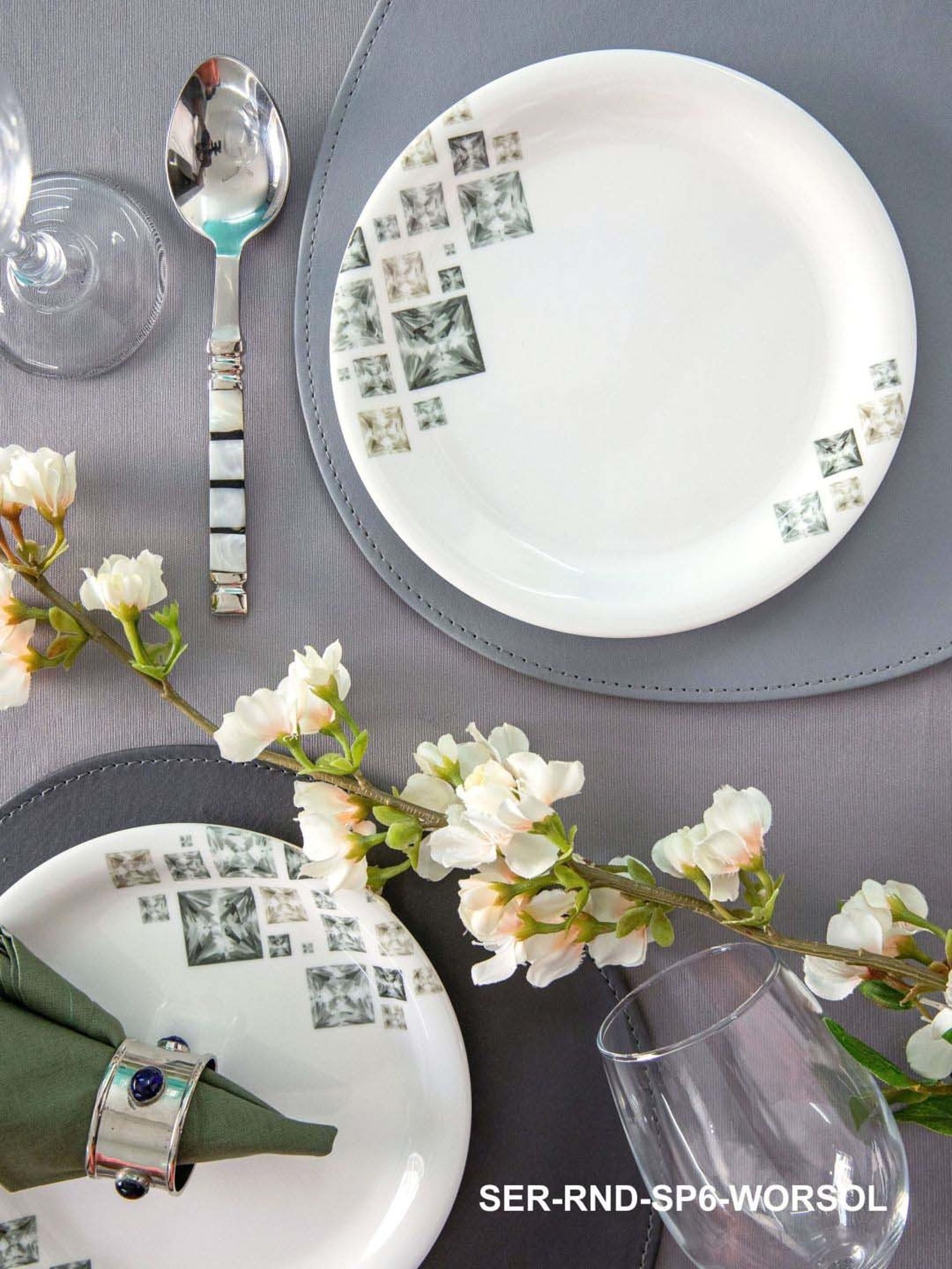 Servewell World Of Solitaire Melamine 19 cm Side Plate - Set of 6