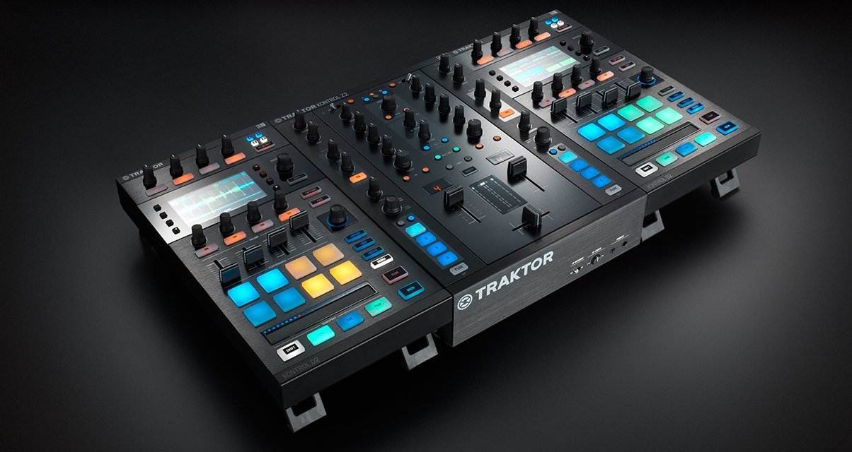 Native Instruments Traktor Kontrol D2 DJ Controller (2) and Native Instruments Traktor Kontrol Z2 DJ Mixer