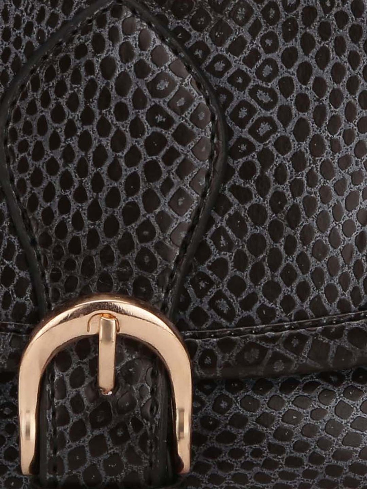 KLEIO Black Textured Medium Sling Handbag