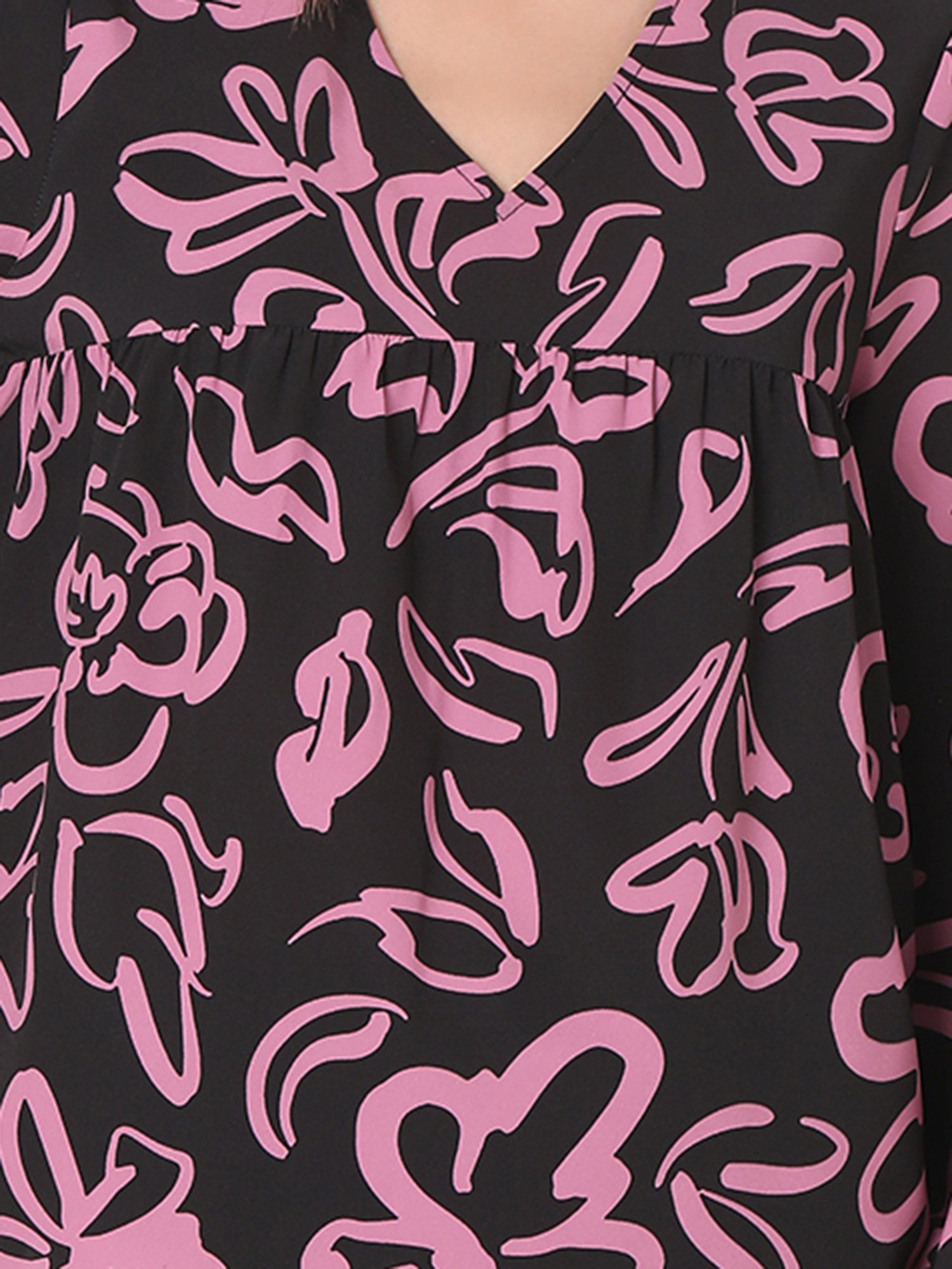 Vero Moda Black & Pink Printed Top