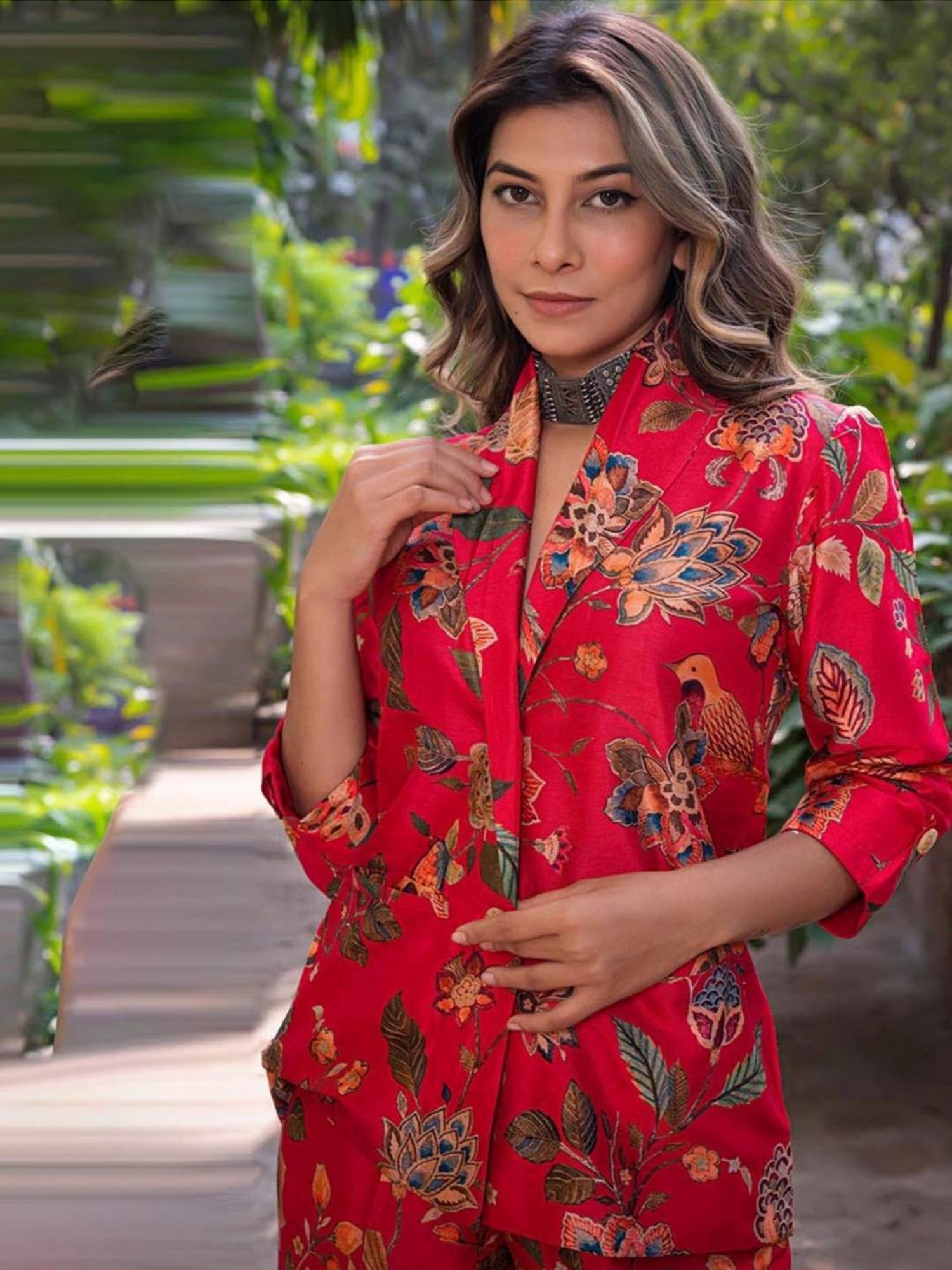 Eeshva India Red Rangaa Re Kareena Printed Blazer Jacket with Pants In Silk
