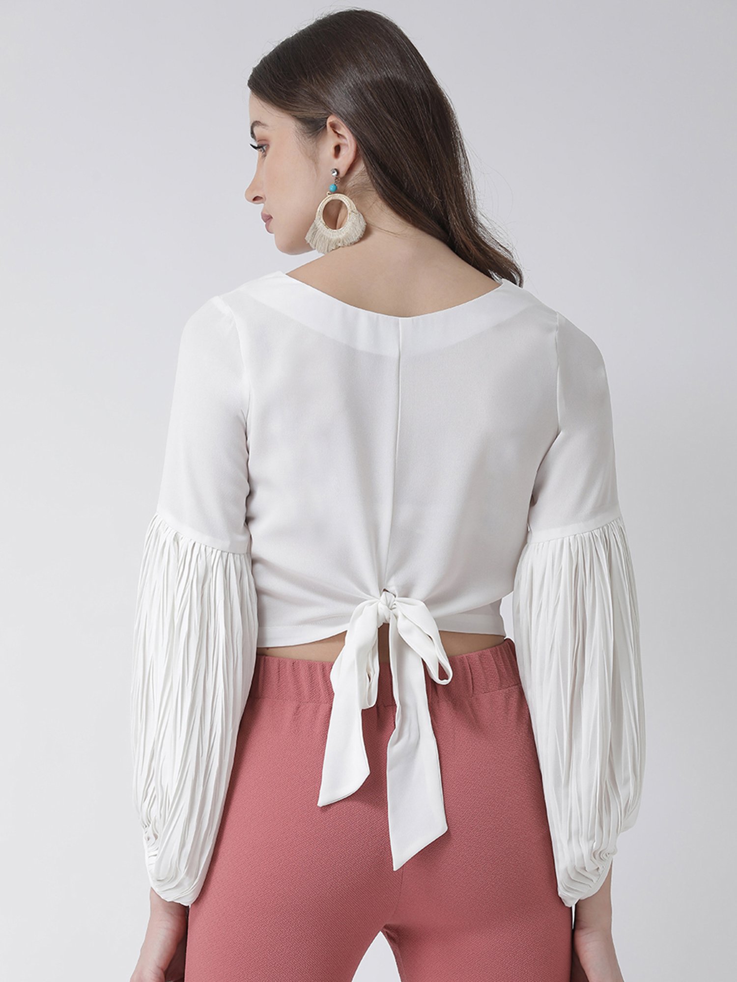 KASSUALLY White Relaxed Fit Crop Top