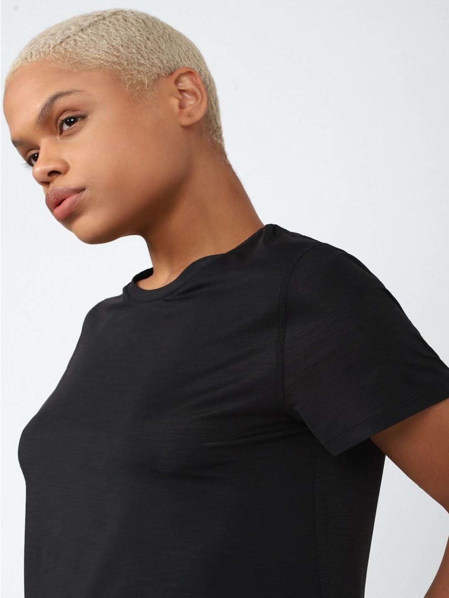 Reebok Black Regular Fit T-Shirt