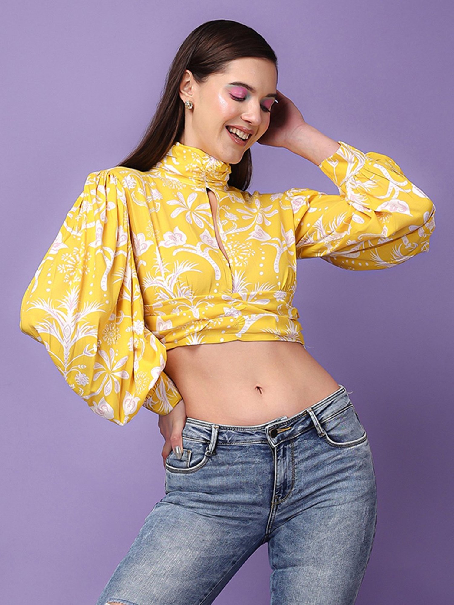 Scorpius Yellow & White Printed Crop Top