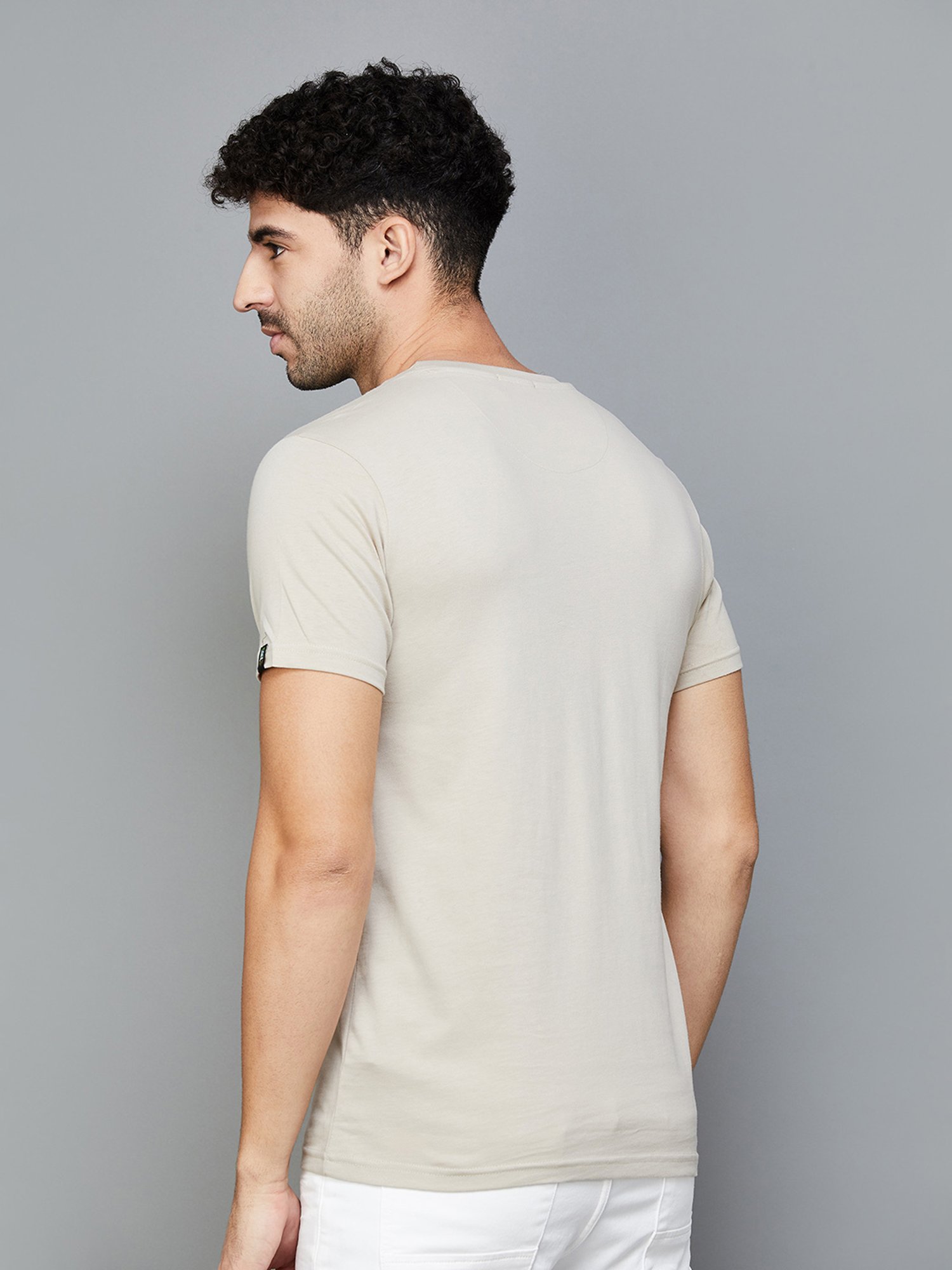 Forca by Lifestyle Off White & Grey Regular Fit Graphic Print T-Shirt