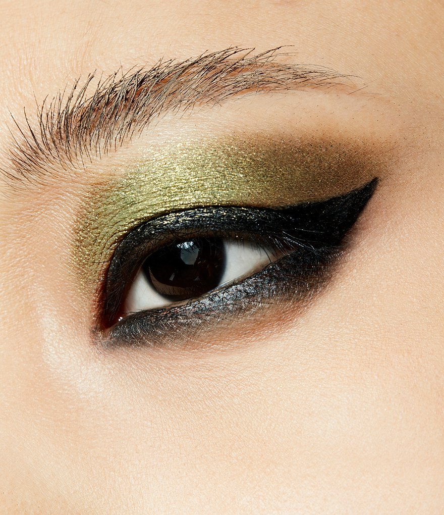 MAC Dazzleshadow Extreme Eyeshadow