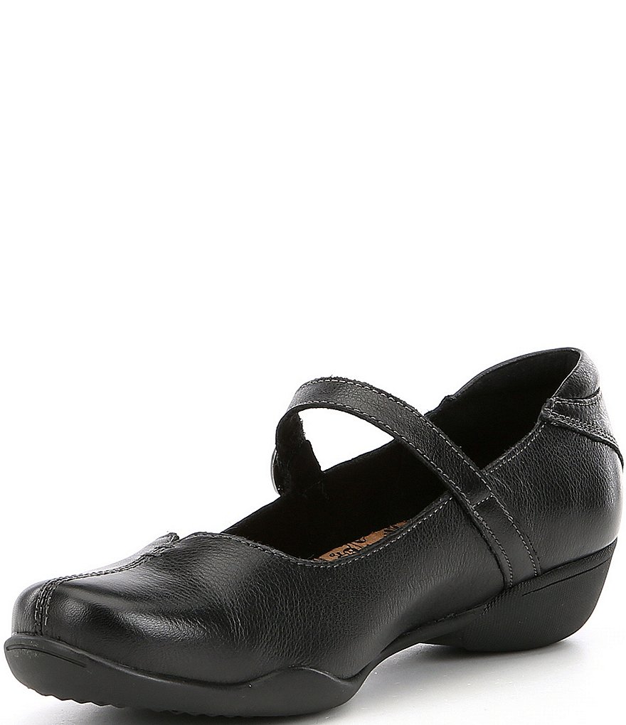 Gravity Defyer Women's G-Defy XLR8 Mesh Lace-Up Sneakers