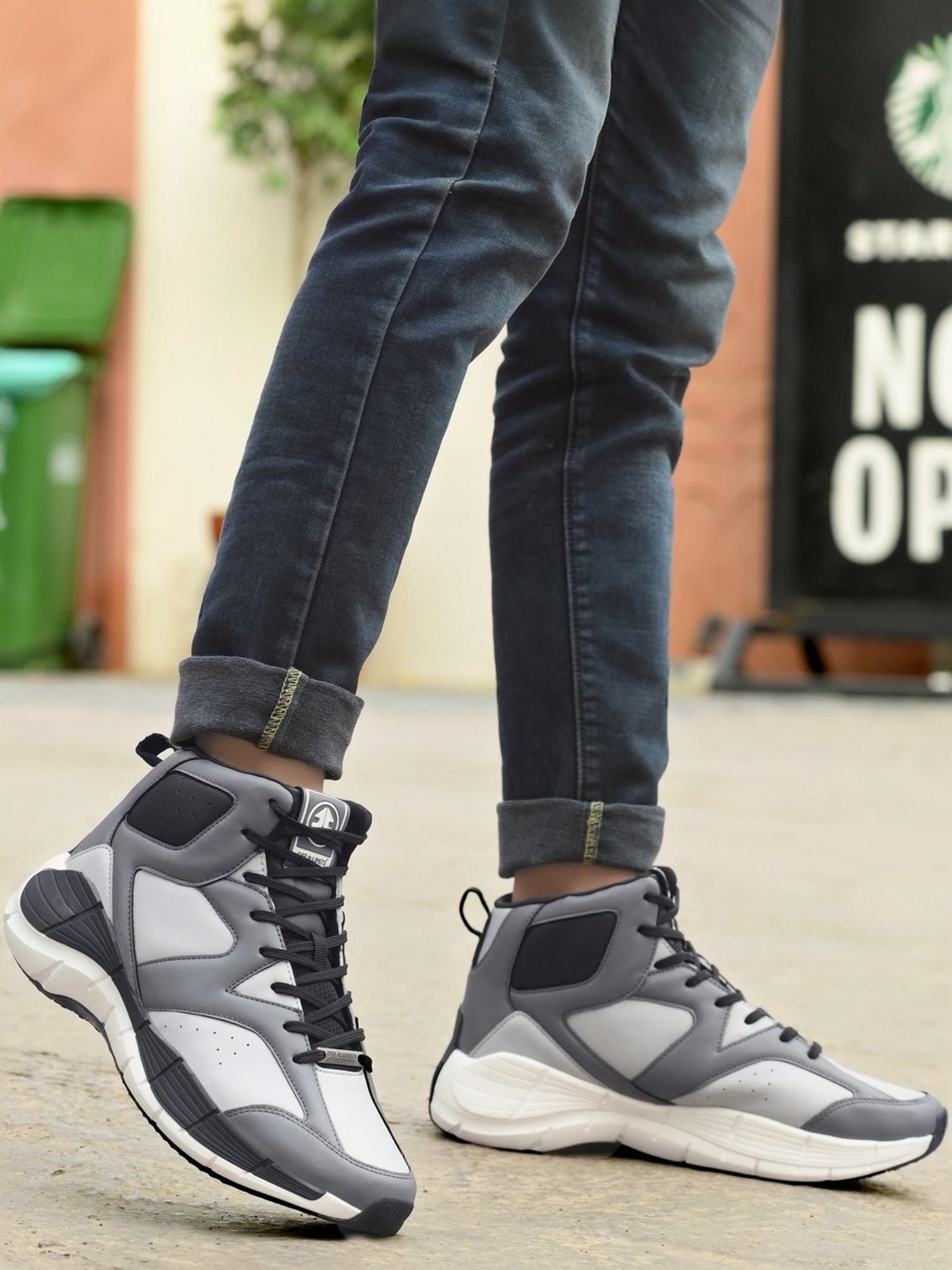 Off Limits Men's RIDER Grey Basketball Shoes