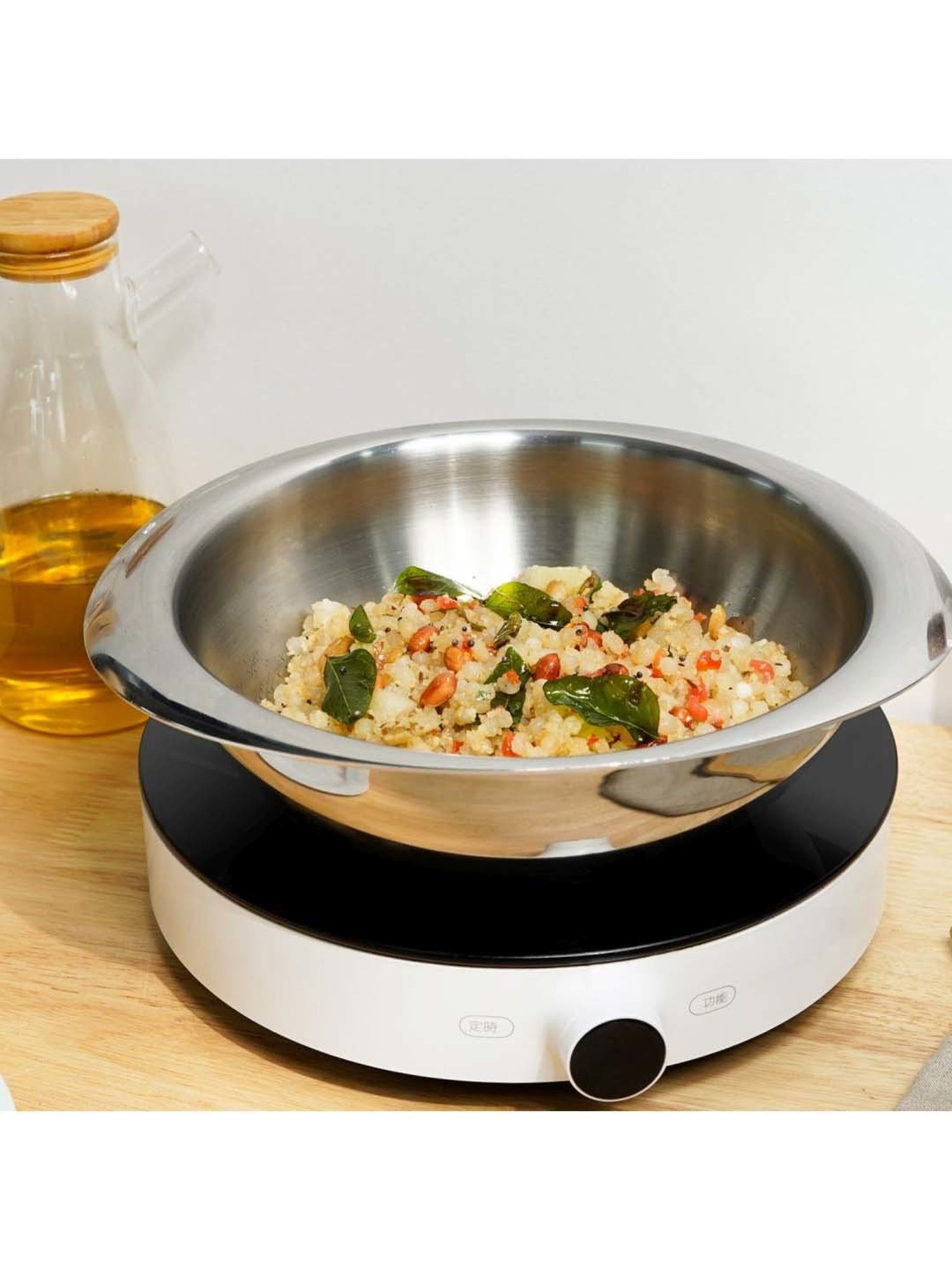 Meyer Trivantage Silver Stainless Steel 22 cm Gas & Induction Base Tasla (2.3 L)
