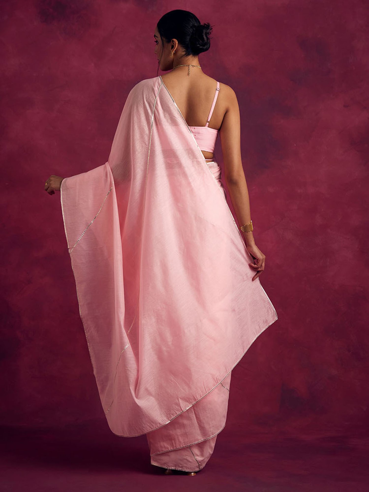 Abhishti Pink Woven Saree Without Blouse